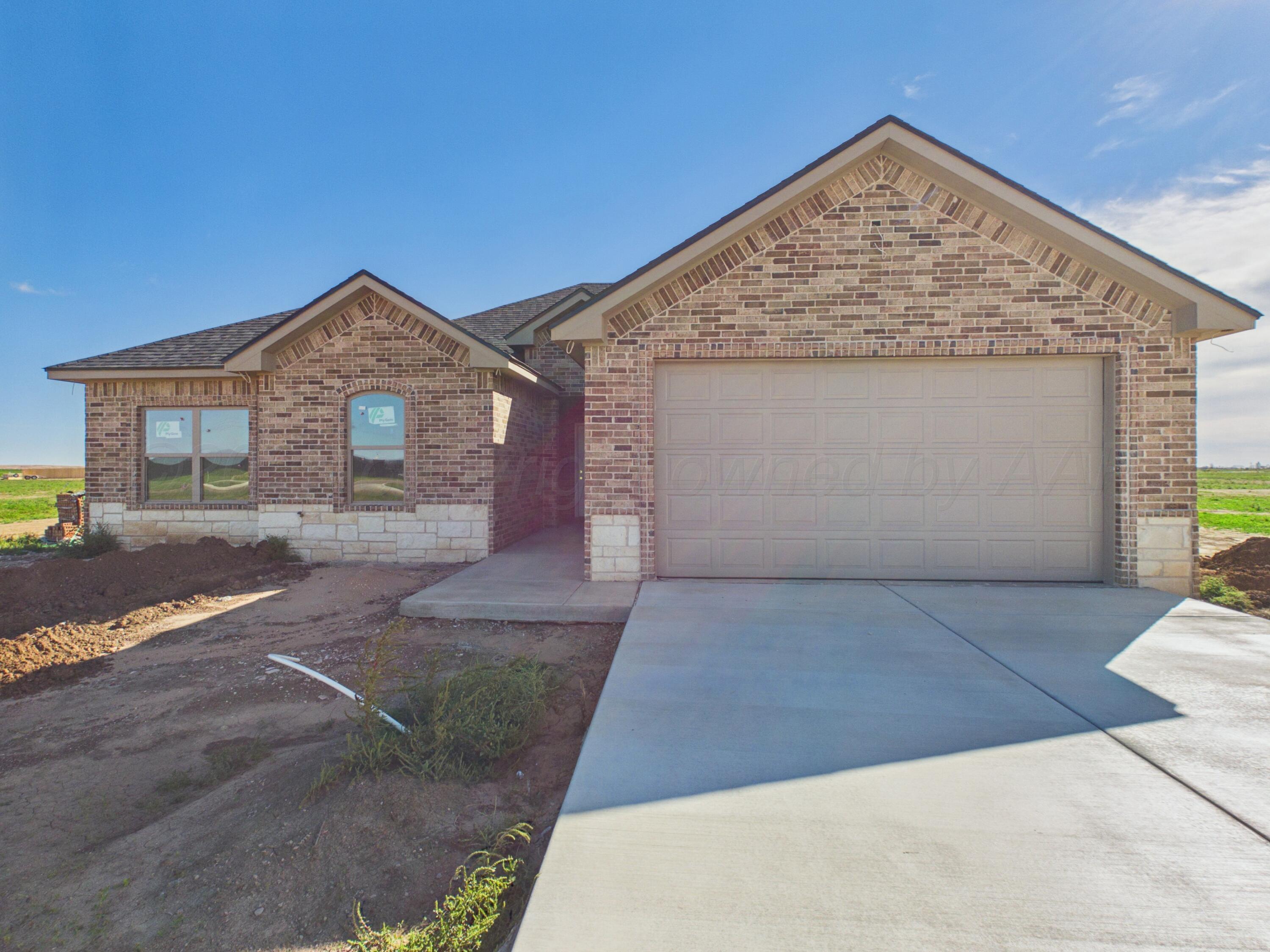 1001 Harrowby Close — photo