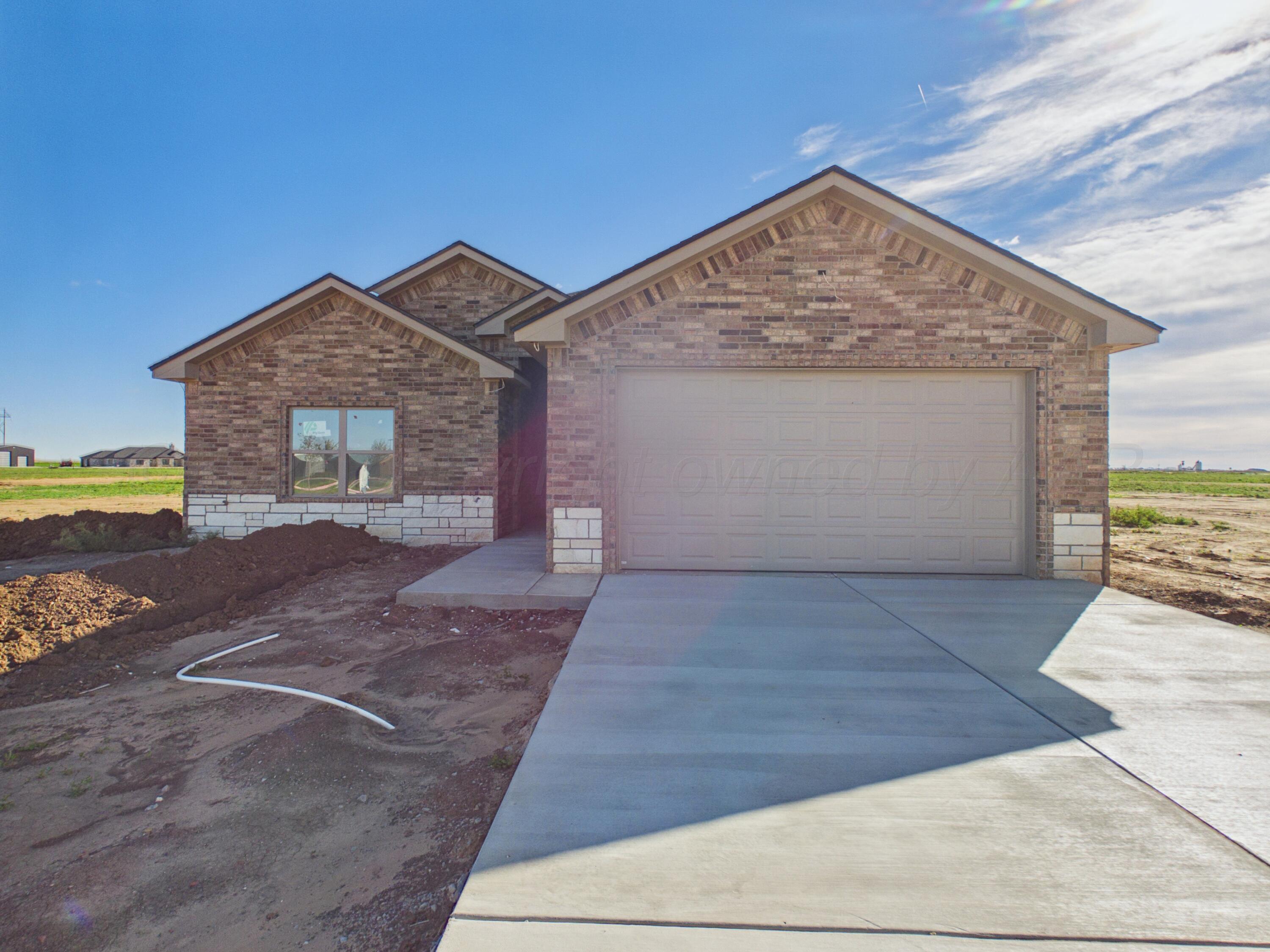 1051 Harrowby CL. — photo