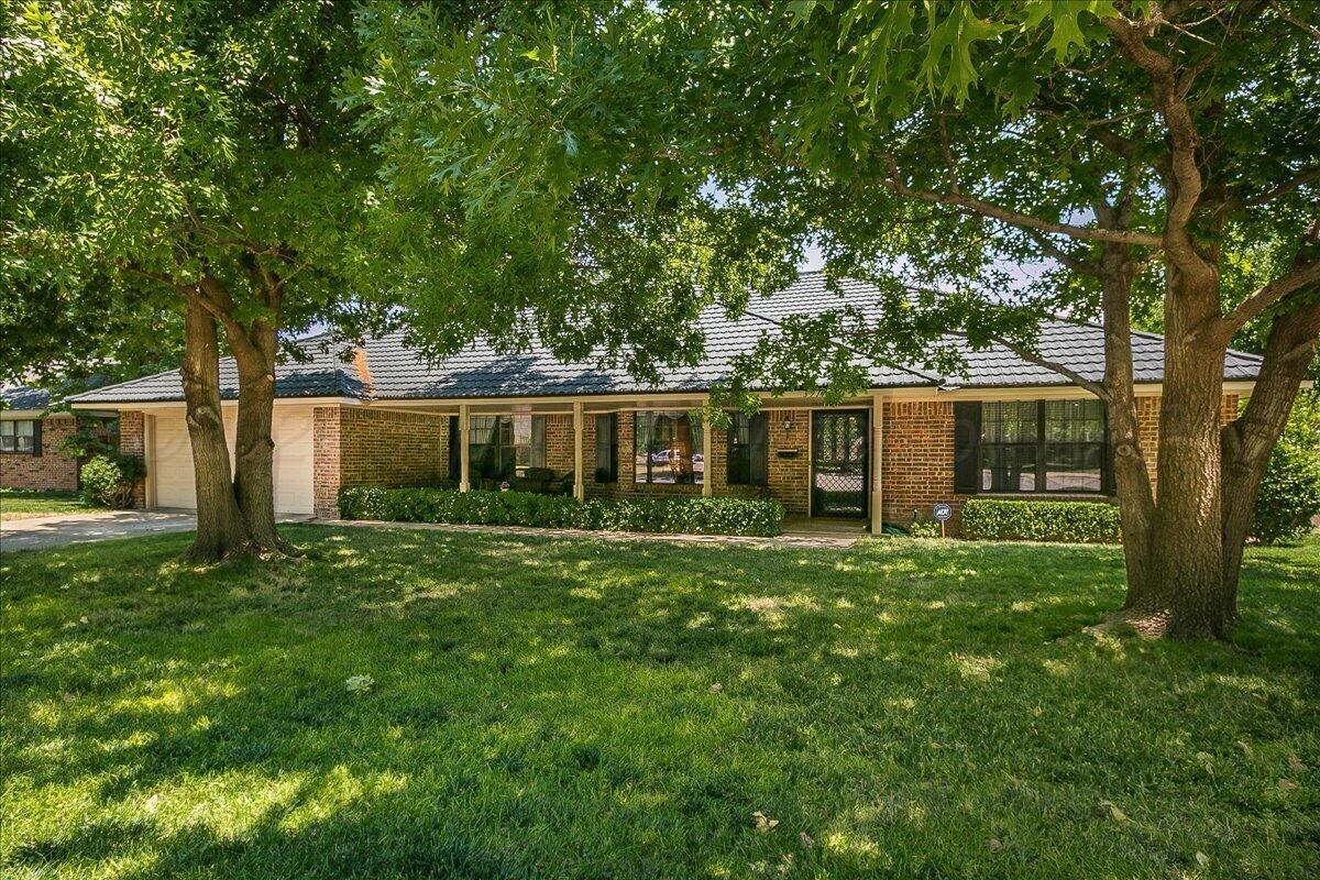 3911 Gatewood Street — photo