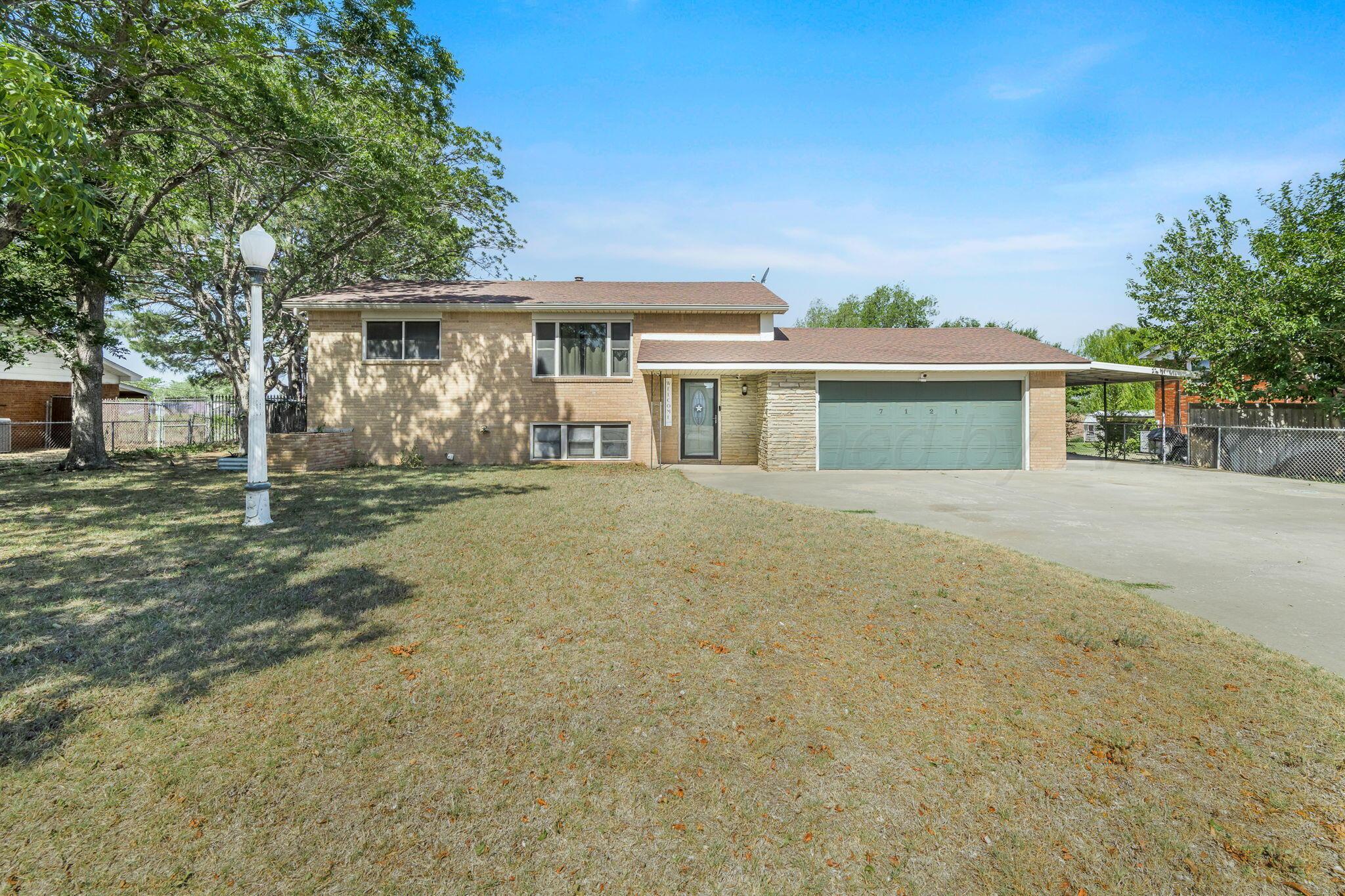 7121 Vinewood Street — photo