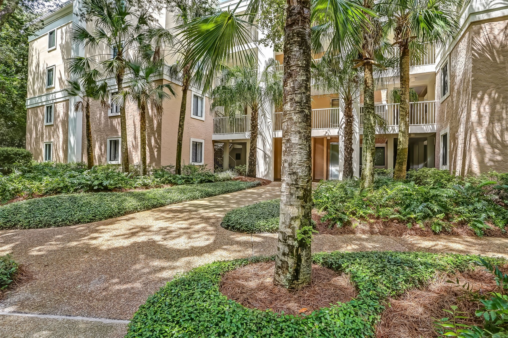 2123 Beach Wood Road 2123 — photo