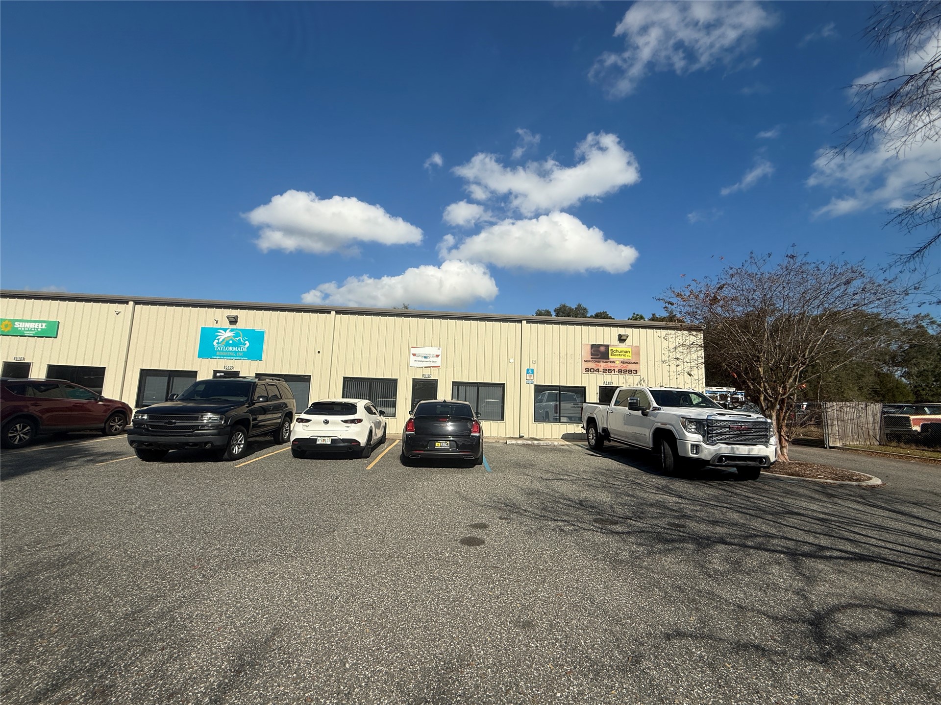 85109 Commercial Park Drive — photo