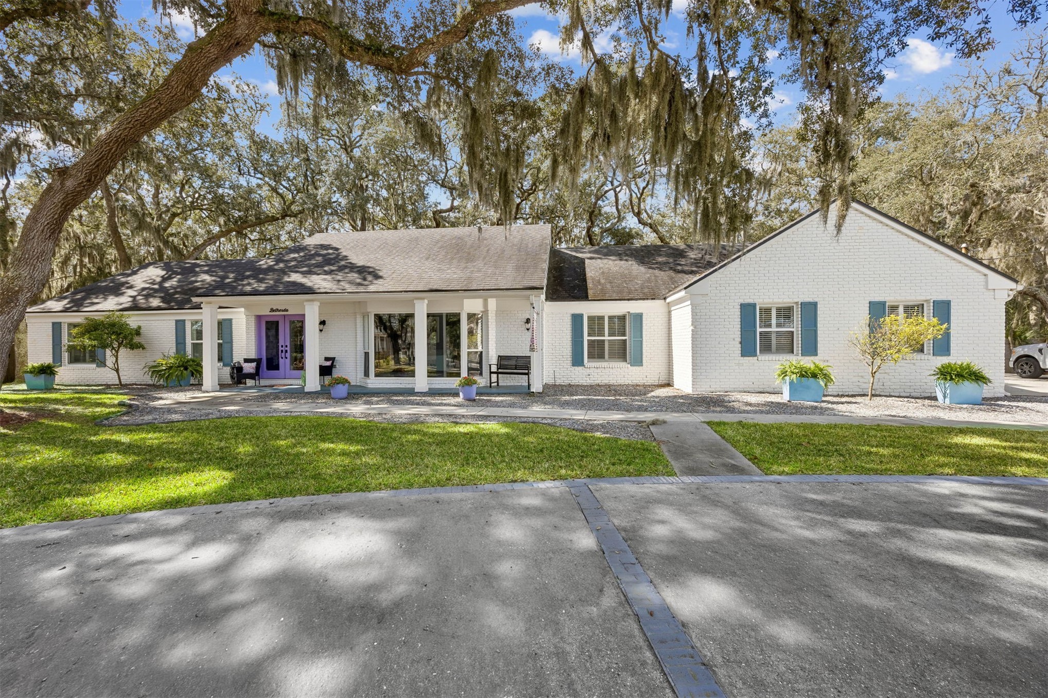 2015 Highland Drive — photo