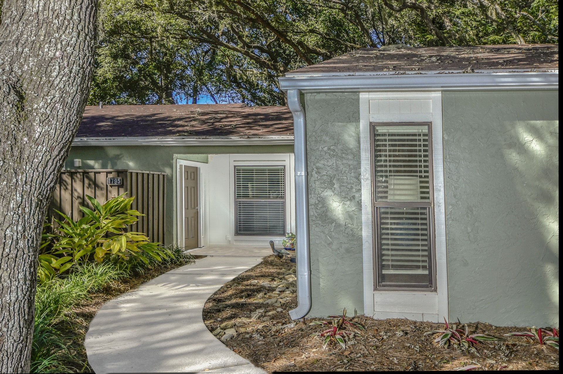 1795 Mariners Walk — photo