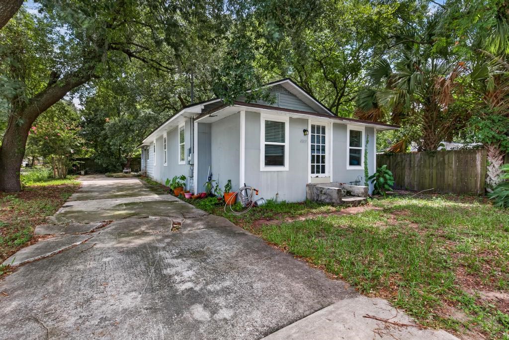 4149 Grant Road — photo