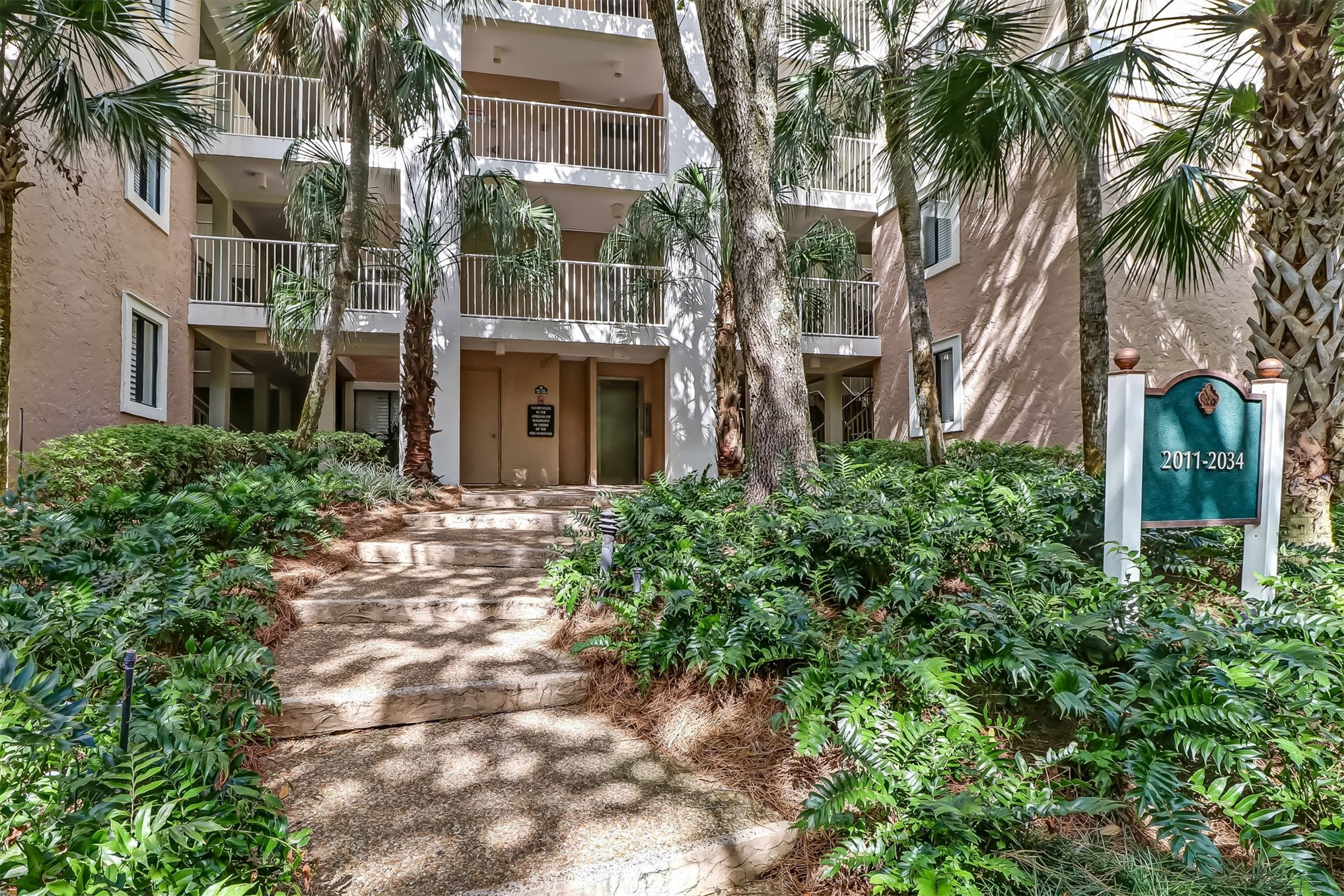 2113 Beach Wood Road 2113 — photo