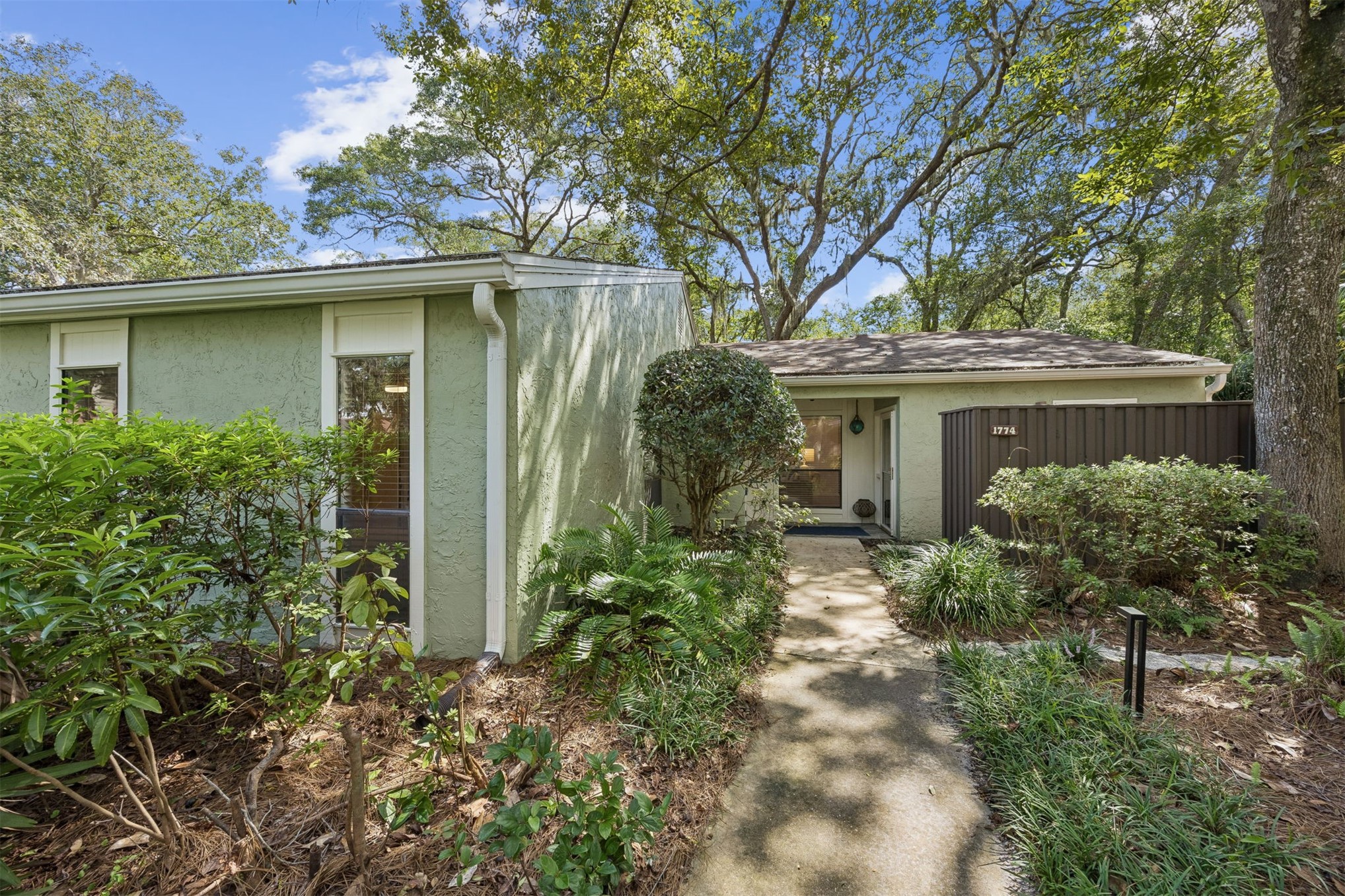 1774 Mariners Walk — photo