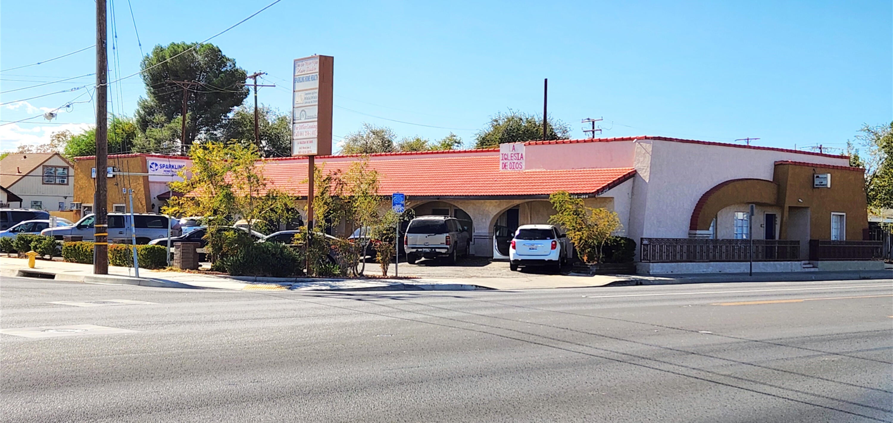834-844 W Ave J — photo
