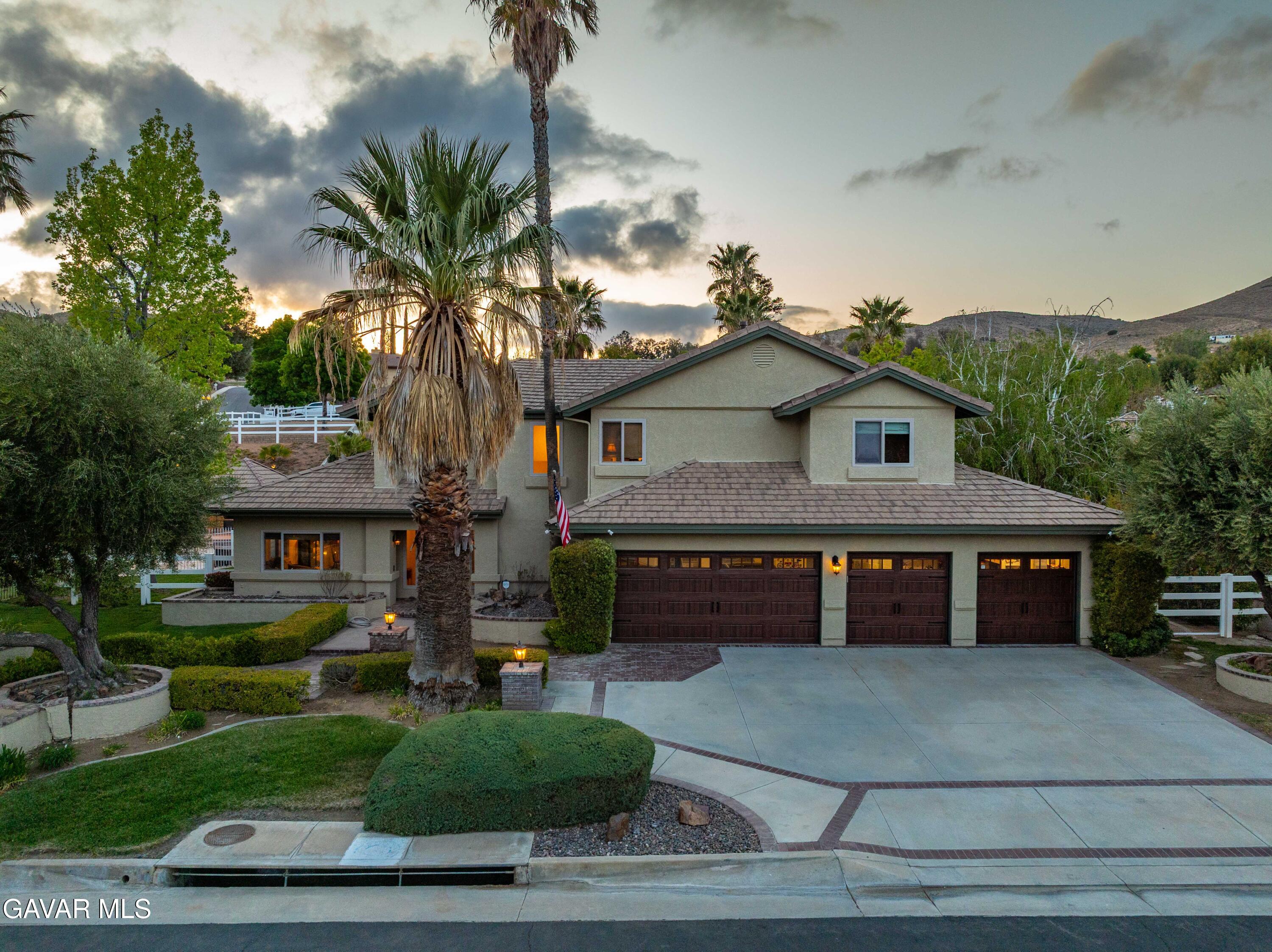 2575 Palomino Drive — photo
