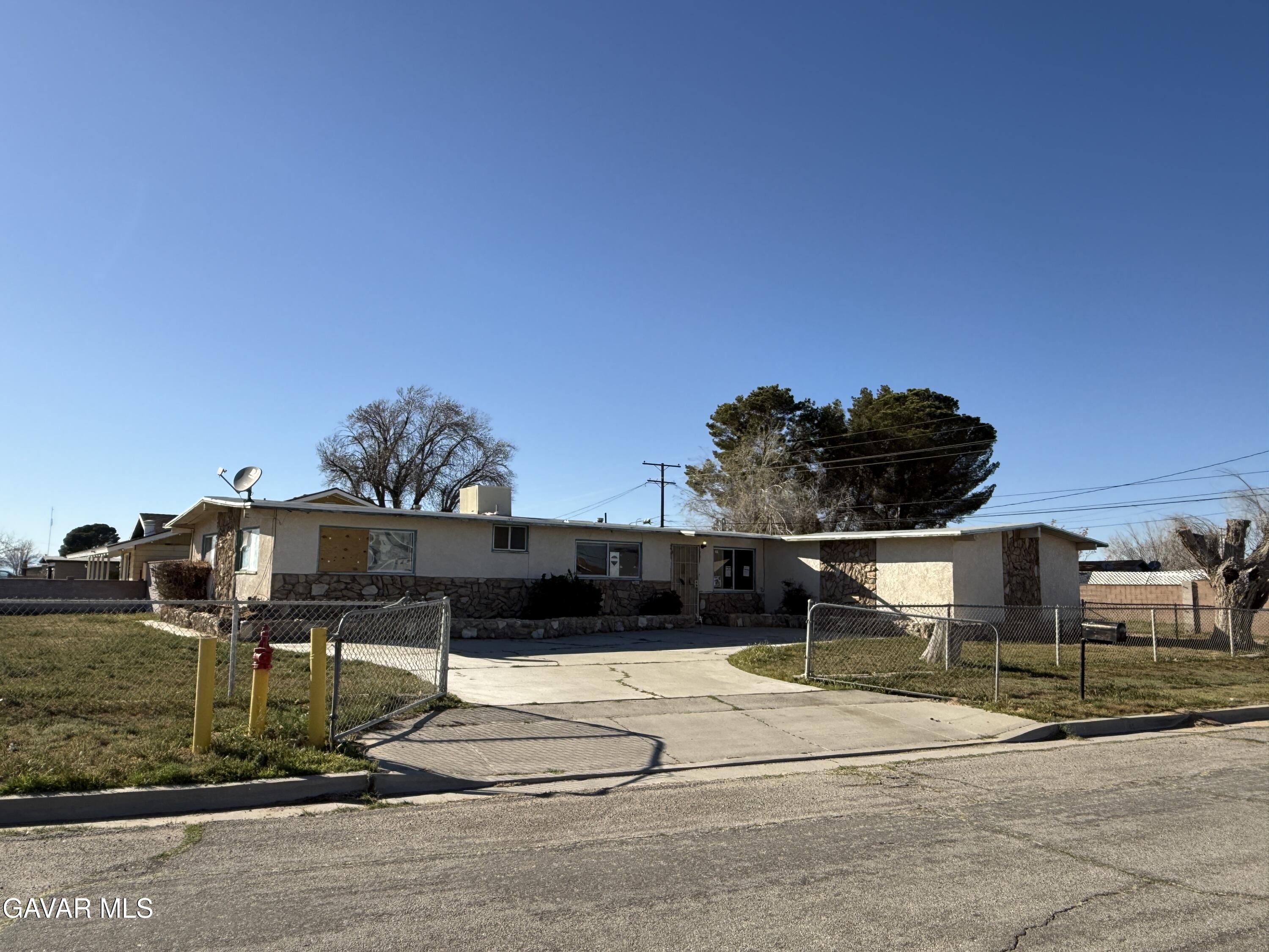 12401 El Mirage Street — photo