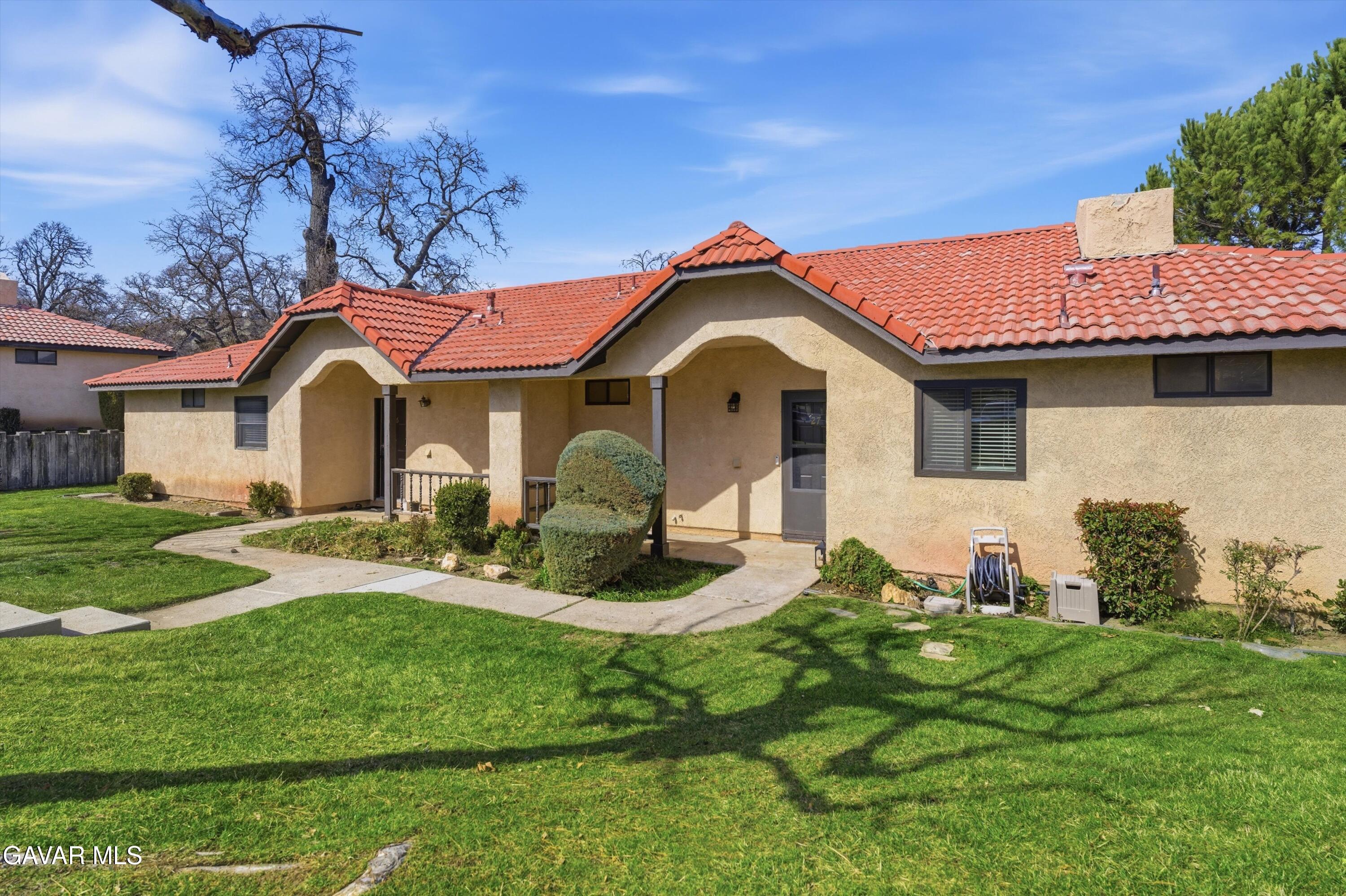 28881 Shannon Court Apt 27 — photo