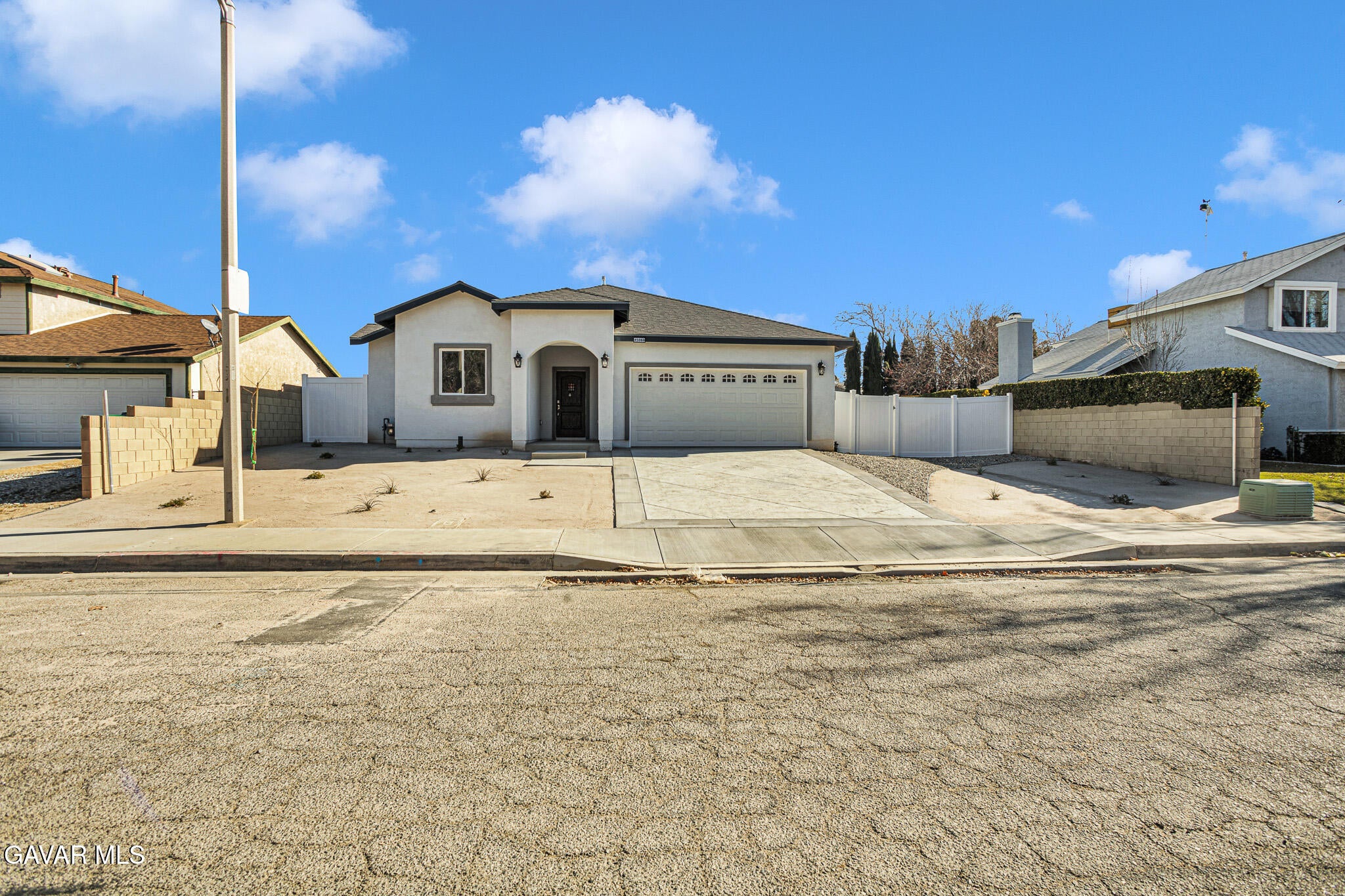 45060 Andale Avenue — photo