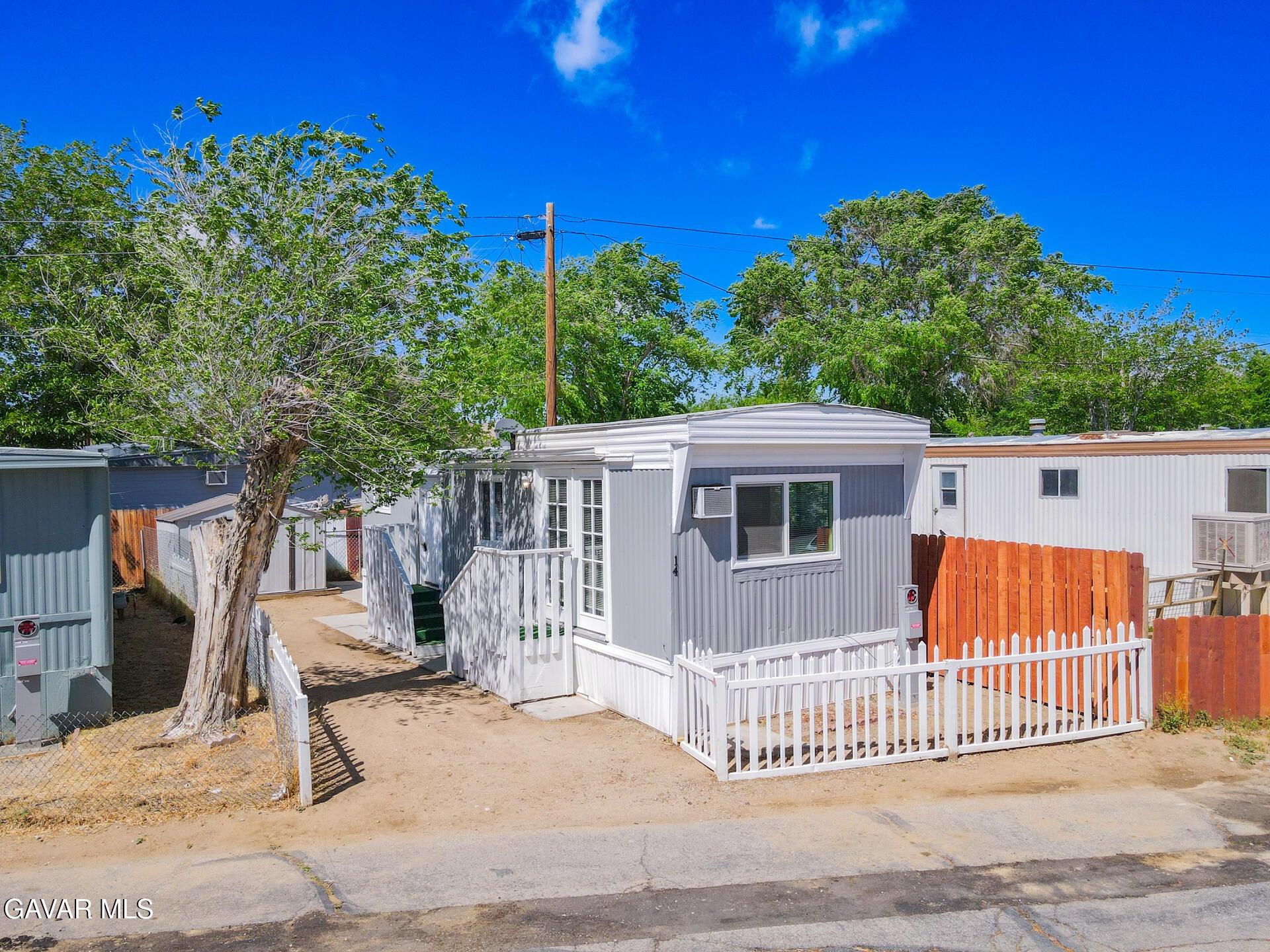 1258 W Rosamond Boulevard Spc 14 — photo