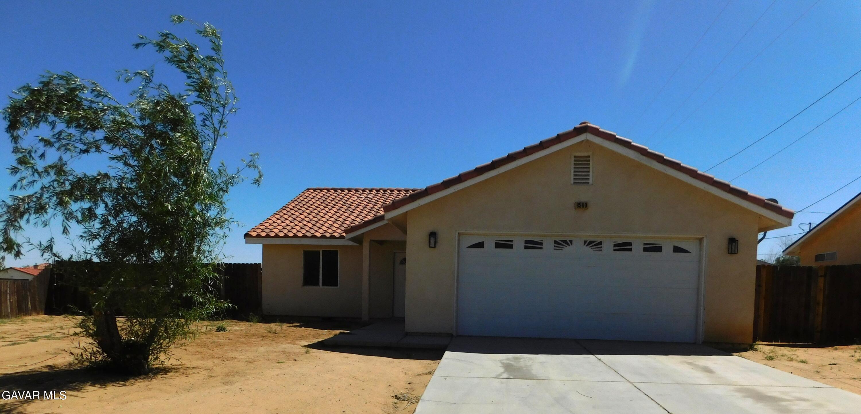 8560 Eucalyptus Avenue — photo