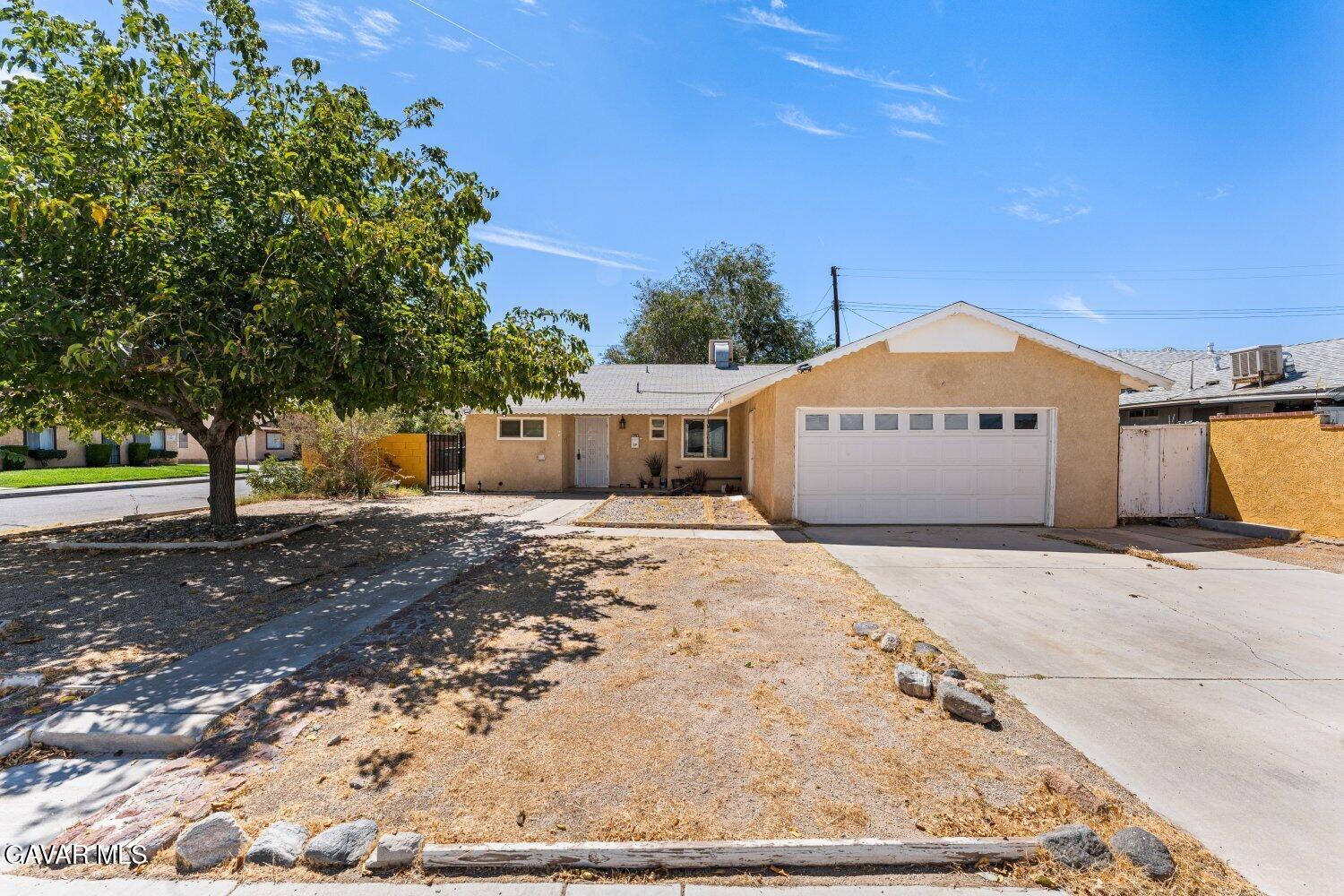 45303 6th, Lancaster, CA 93535 — photo 2