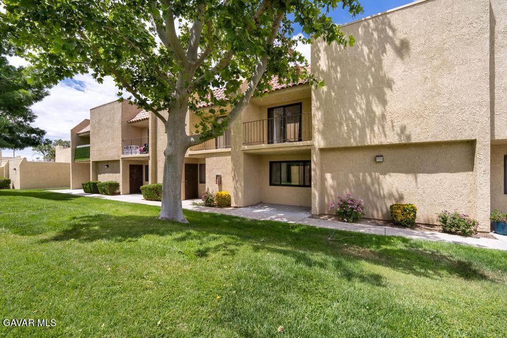 44200 Kingtree Avenue Unit 16 — photo