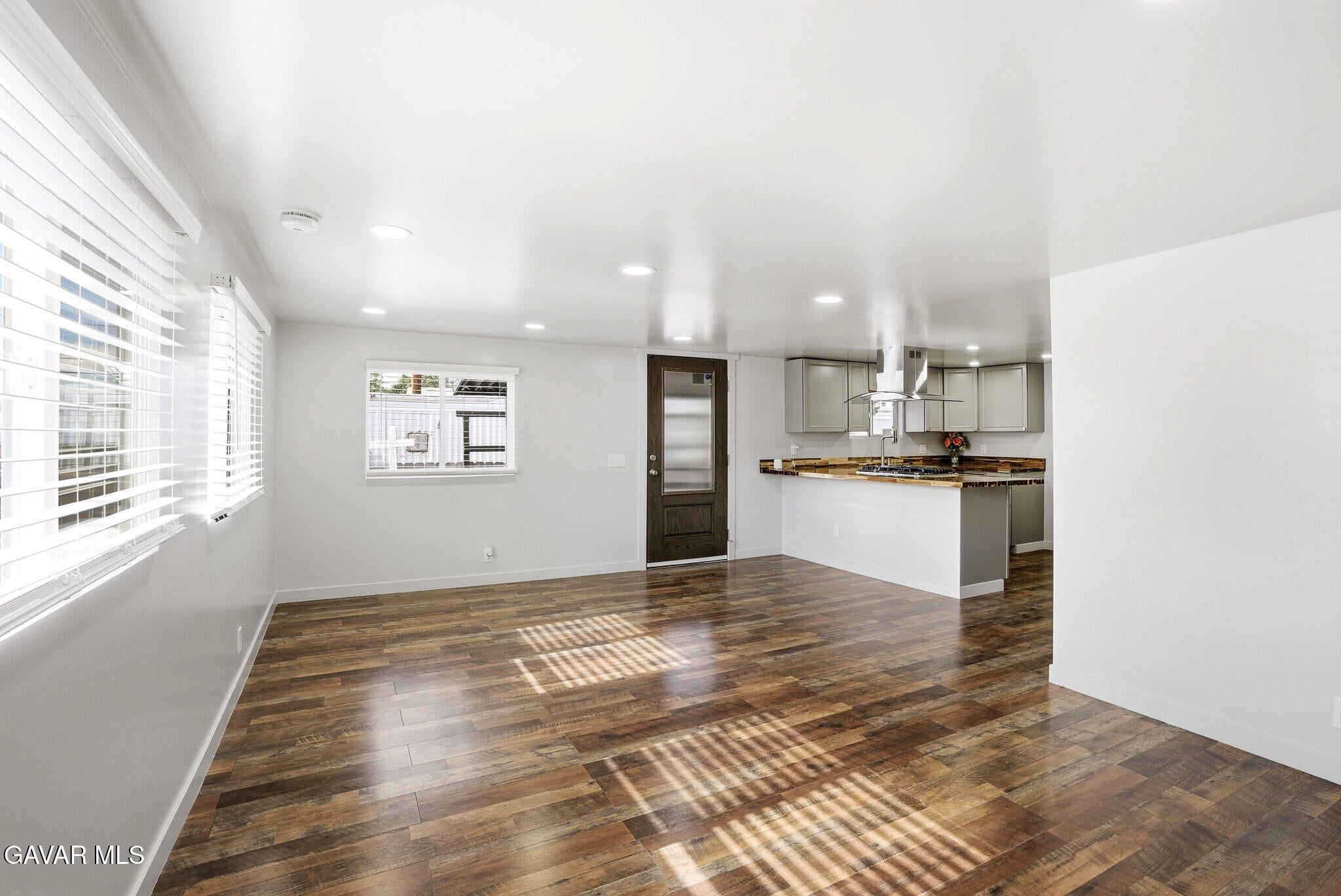 6150 E Avenue T 49 — photo
