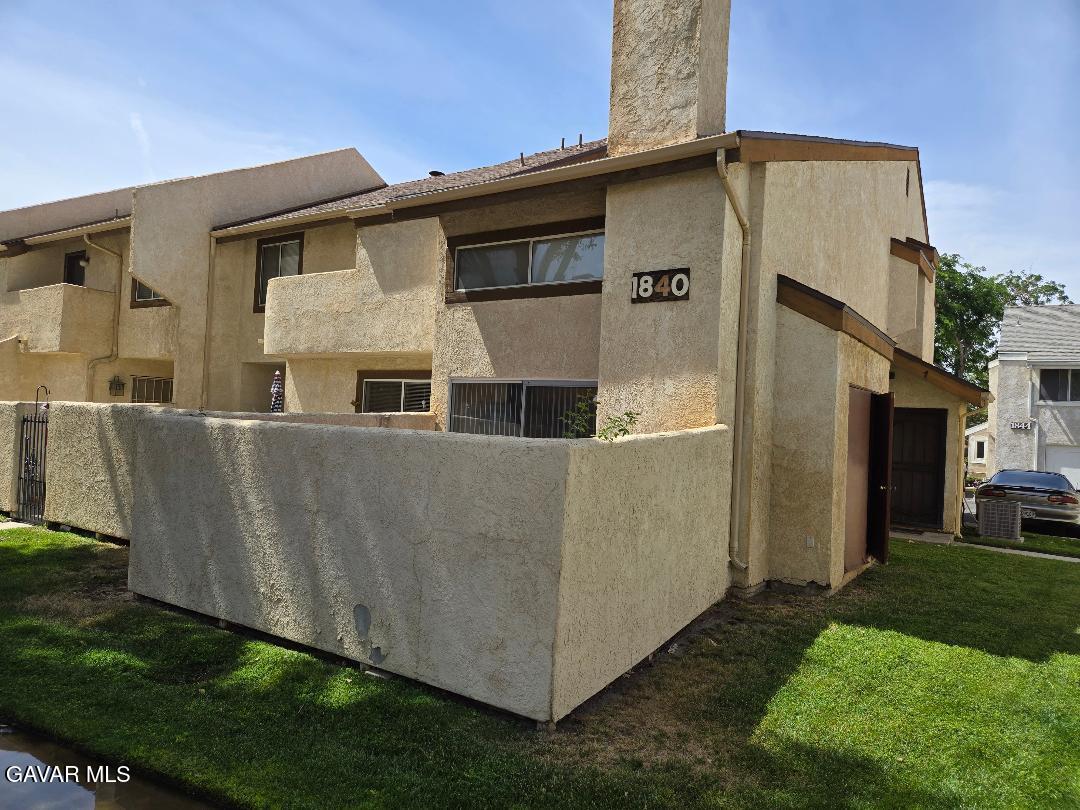 1840 E Avenue J2 Apt 7 — photo