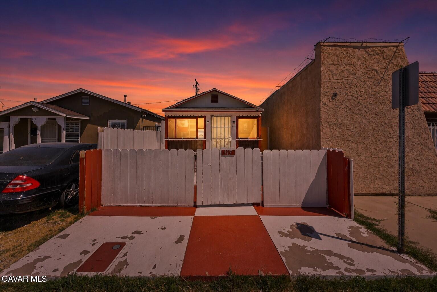 117 W Pillsbury Street — photo