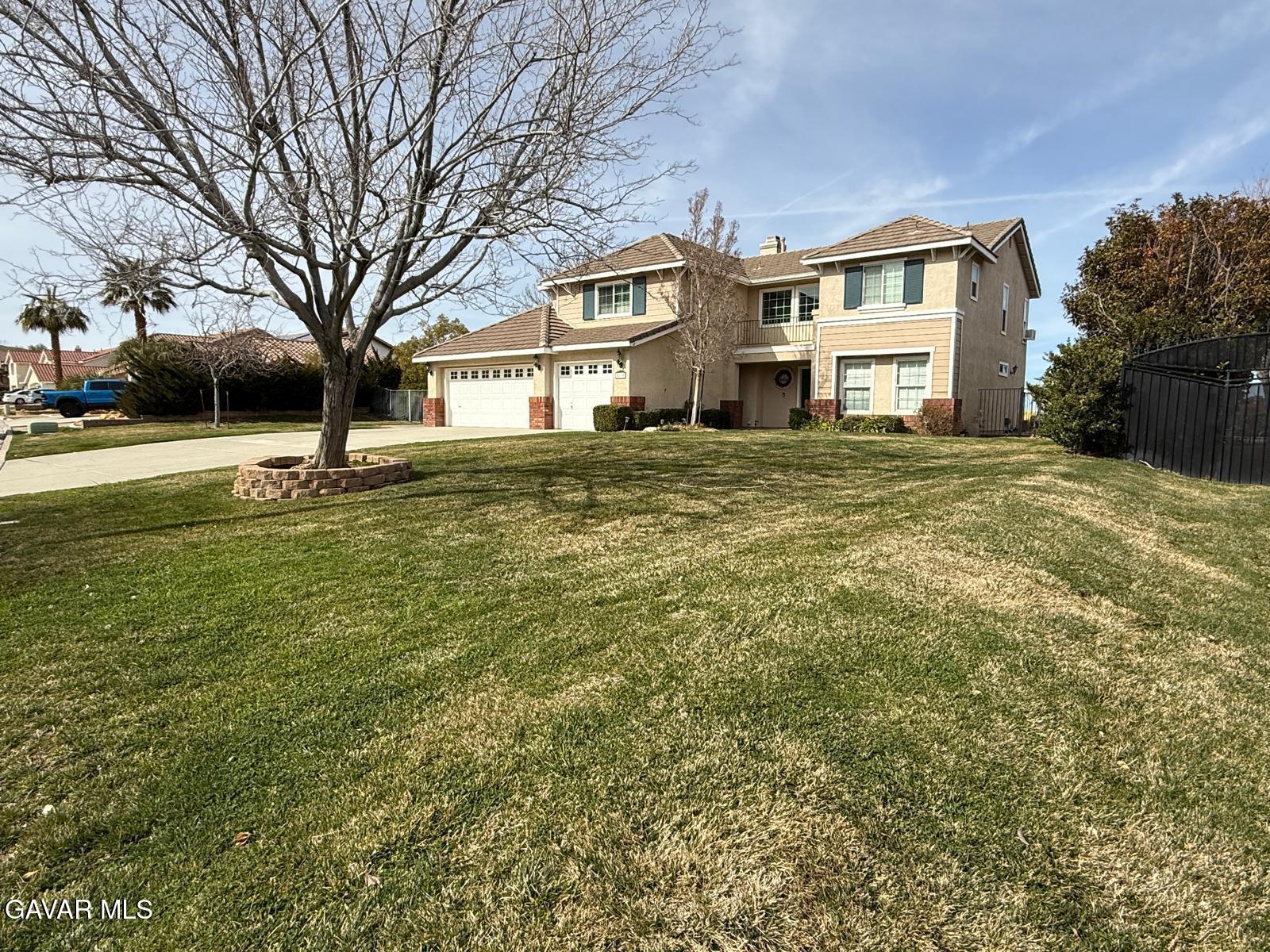 5739 Avenida Entrada — photo