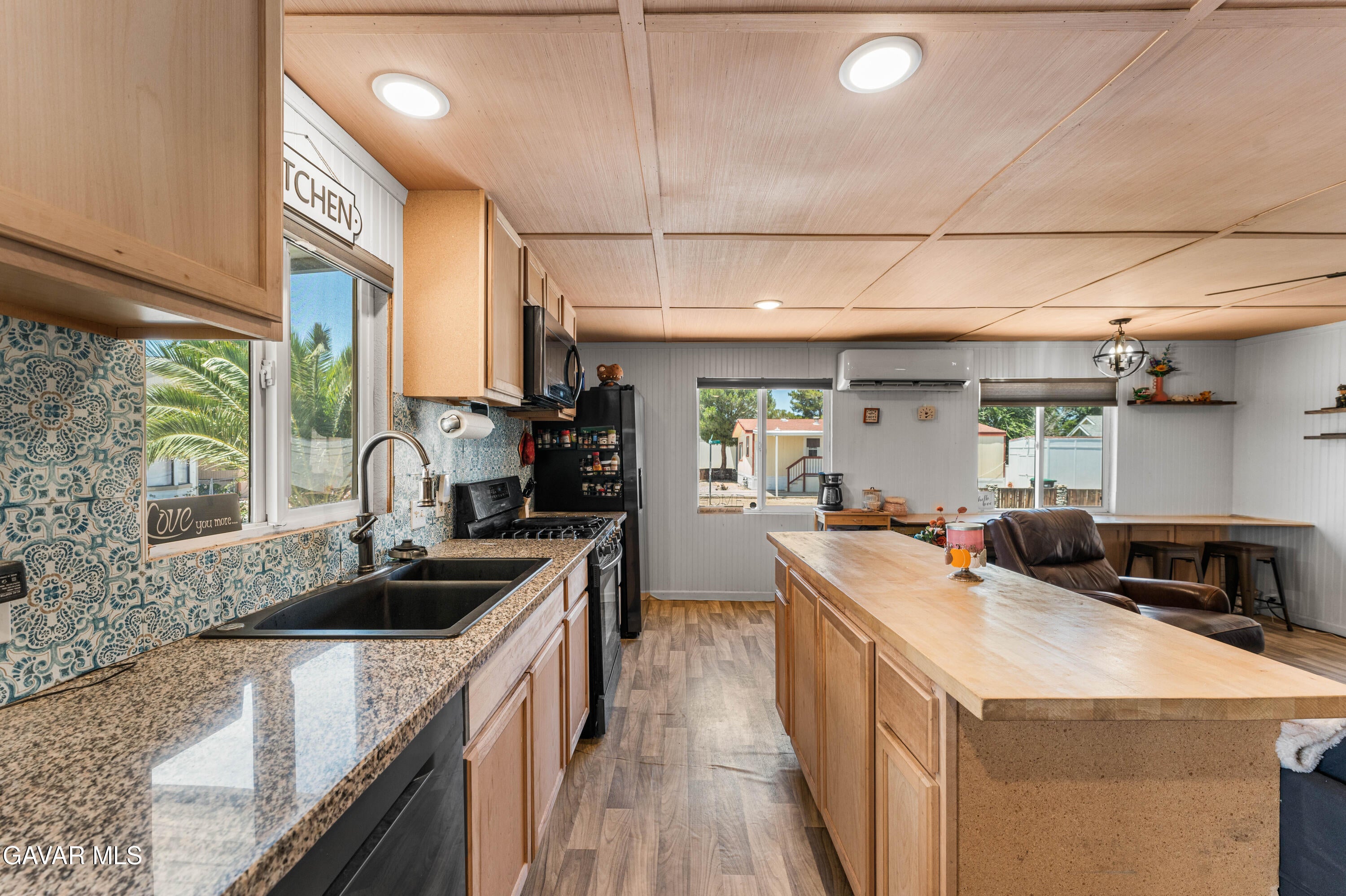 1724 Sandra Way 122 — photo