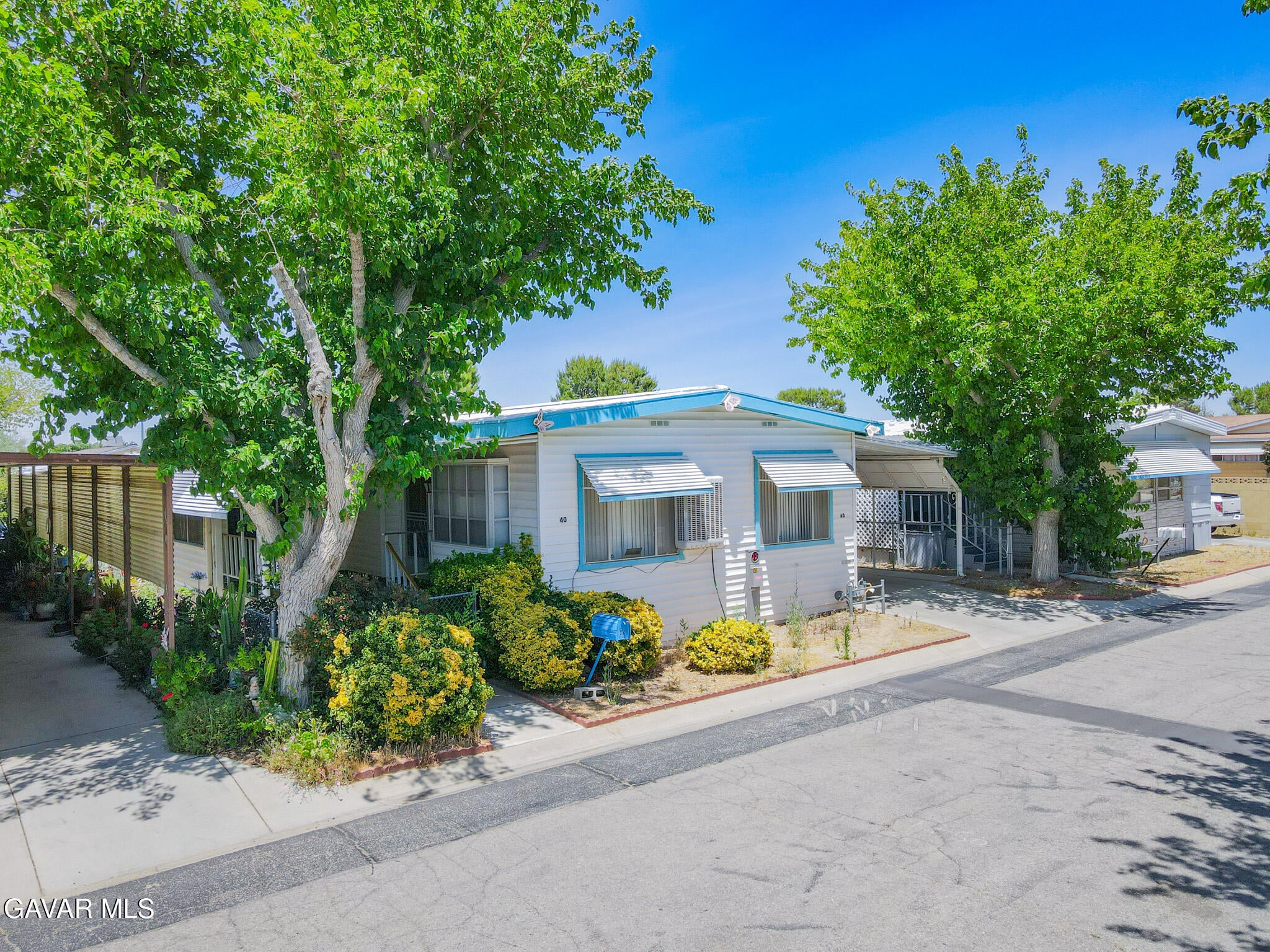 2550 E Avenue I Spc 40 — photo