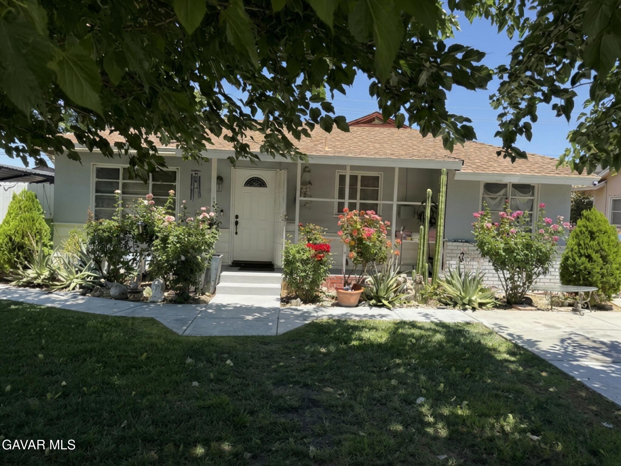 1235 W Ivesbrook Street — photo