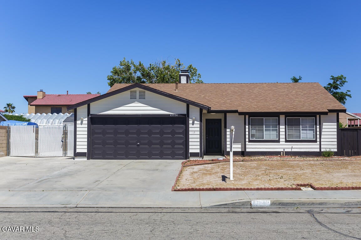 43934 Palm Vista Avenue — photo