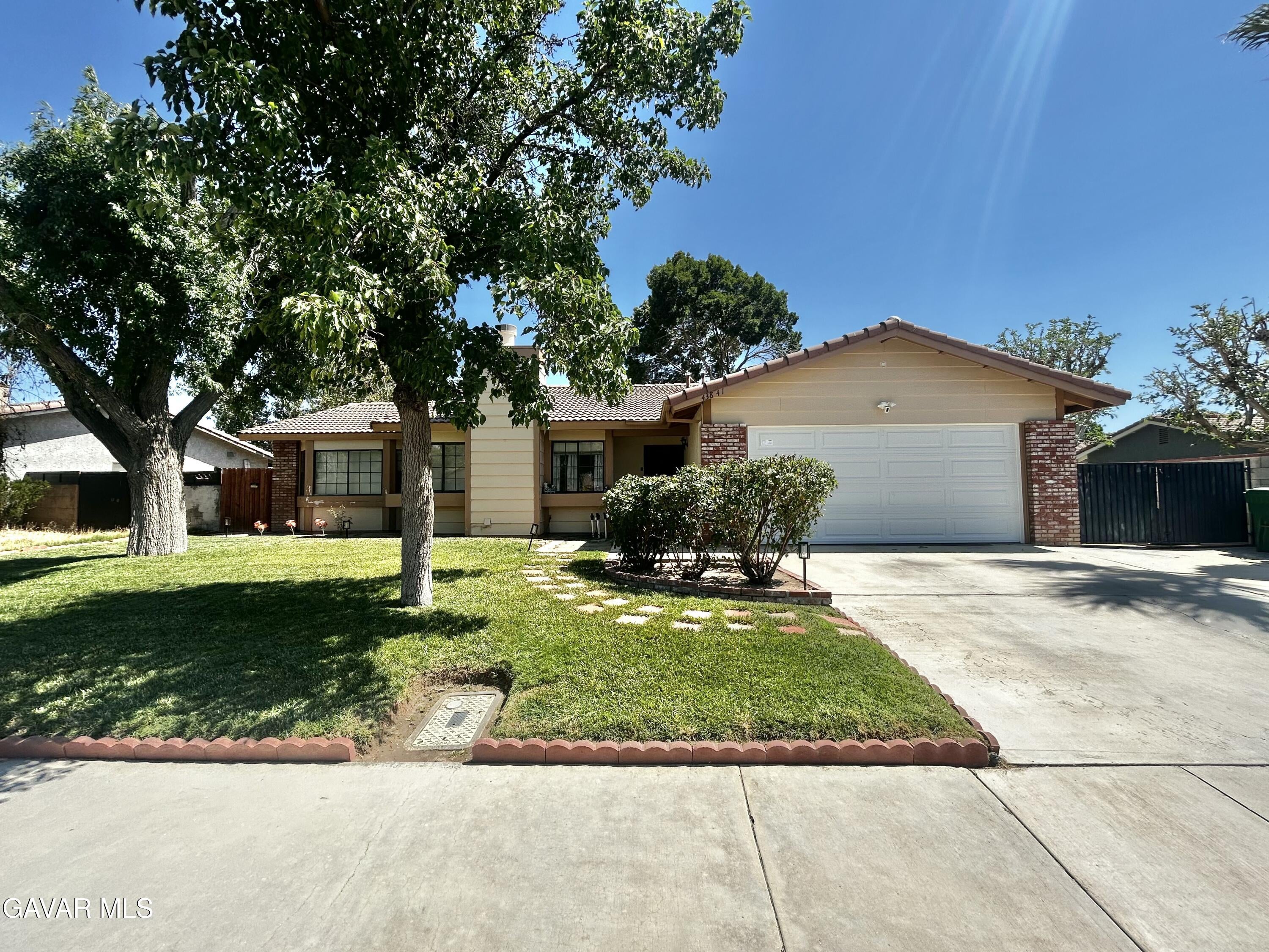 43841 Santa Rosa Circle — photo