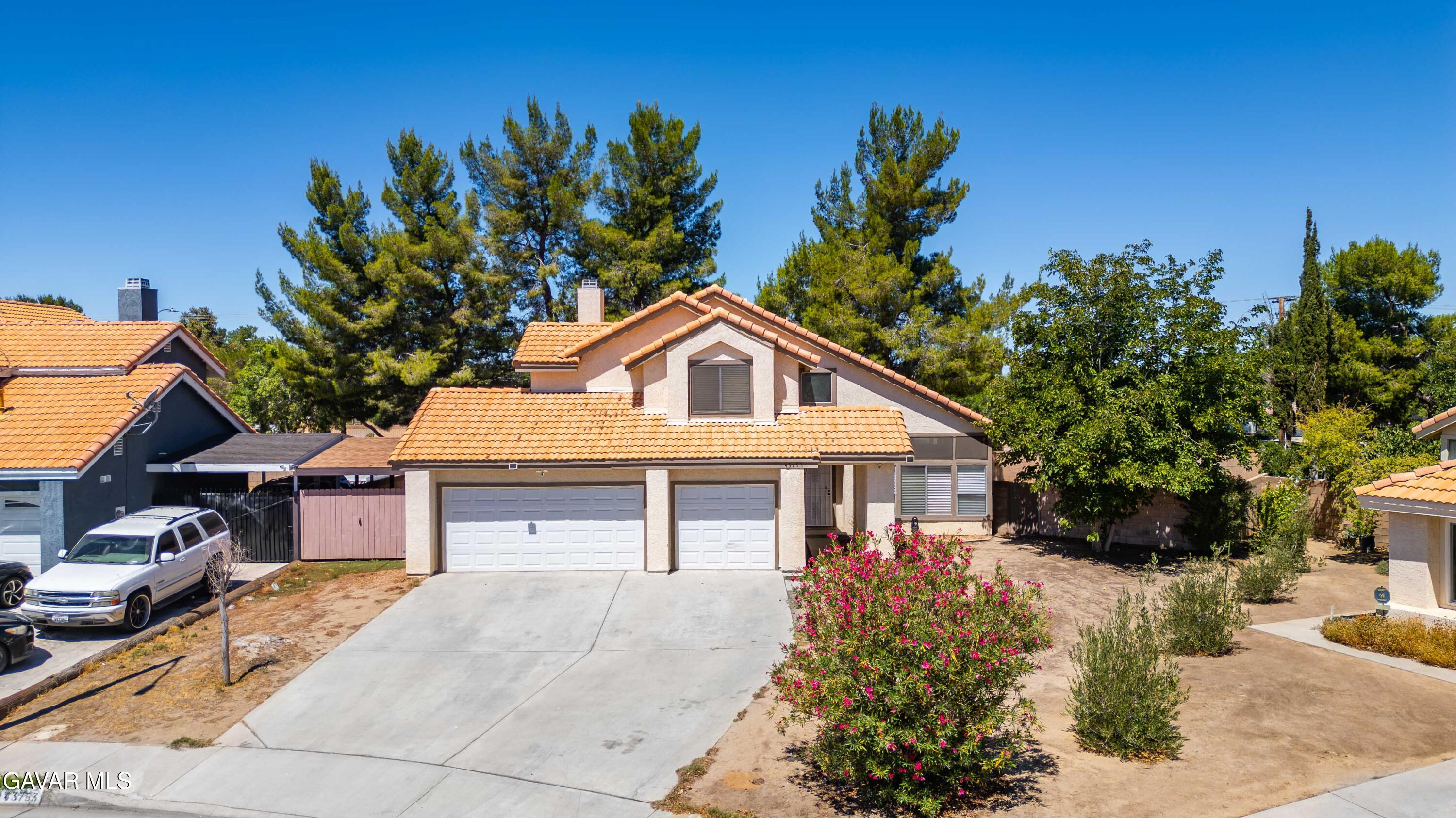 43753 Rialto Drive — photo