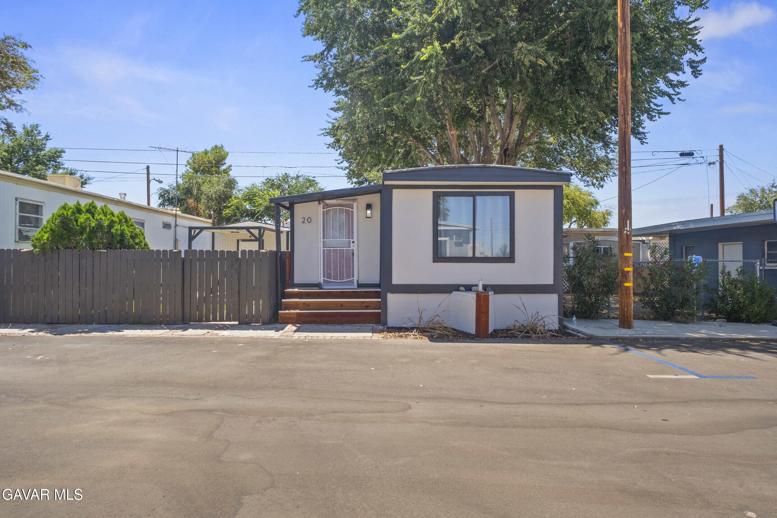 45446 7th Street Spc 20 — photo