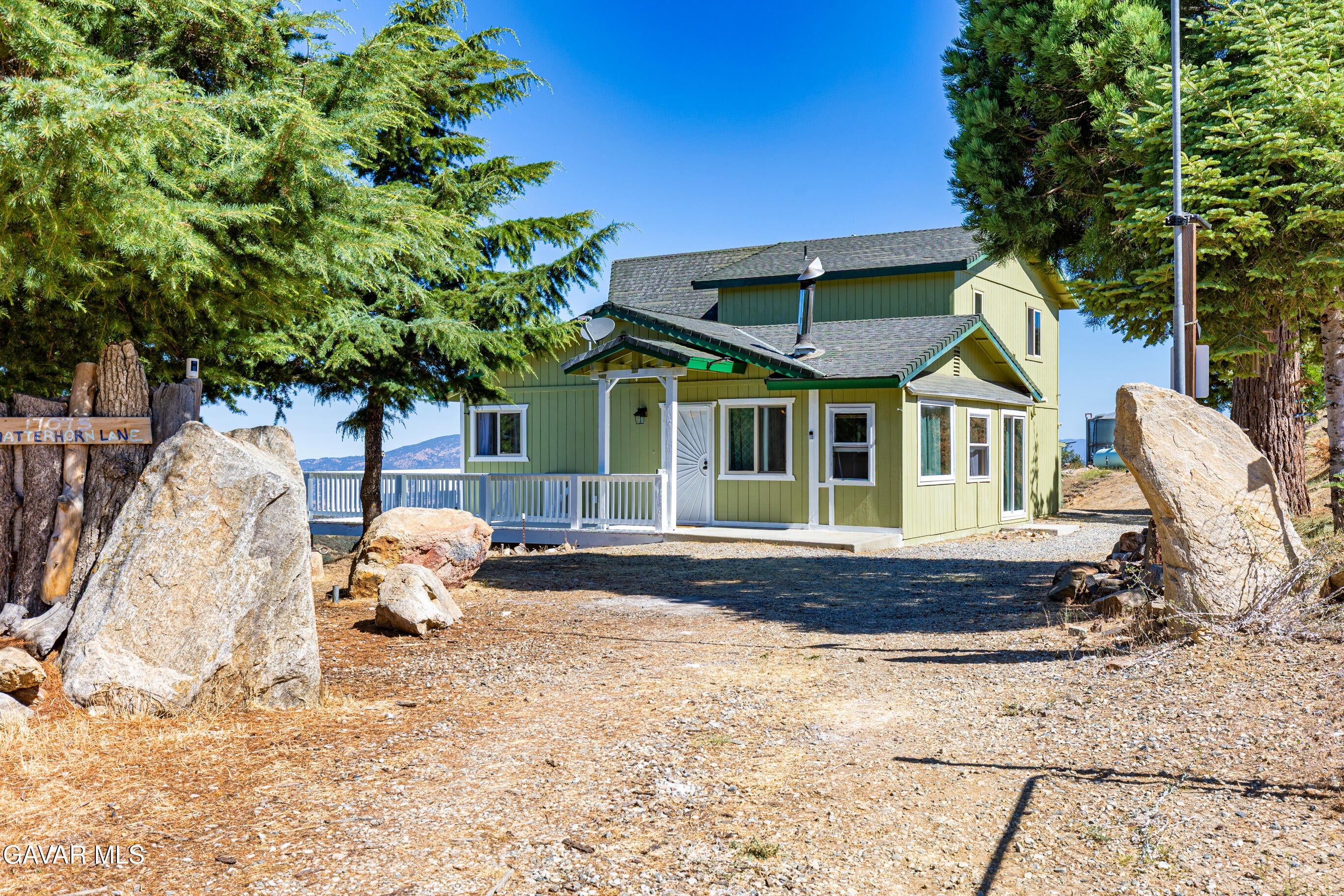 17075 Matterhorn Drive — photo