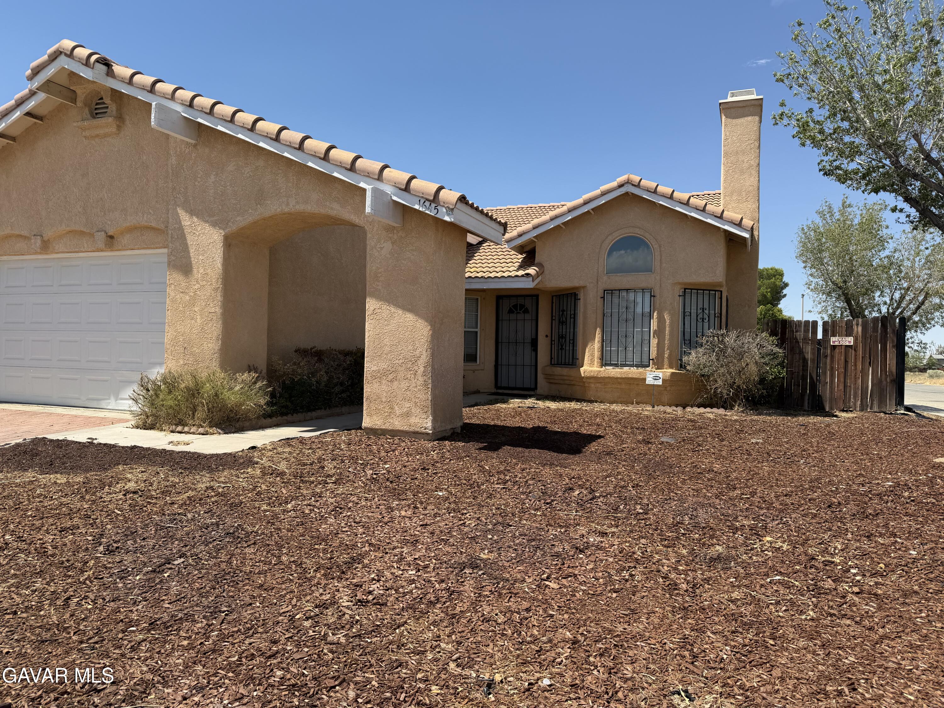 1645 E Kettering Street, Lancaster, CA 93535 — photo 2