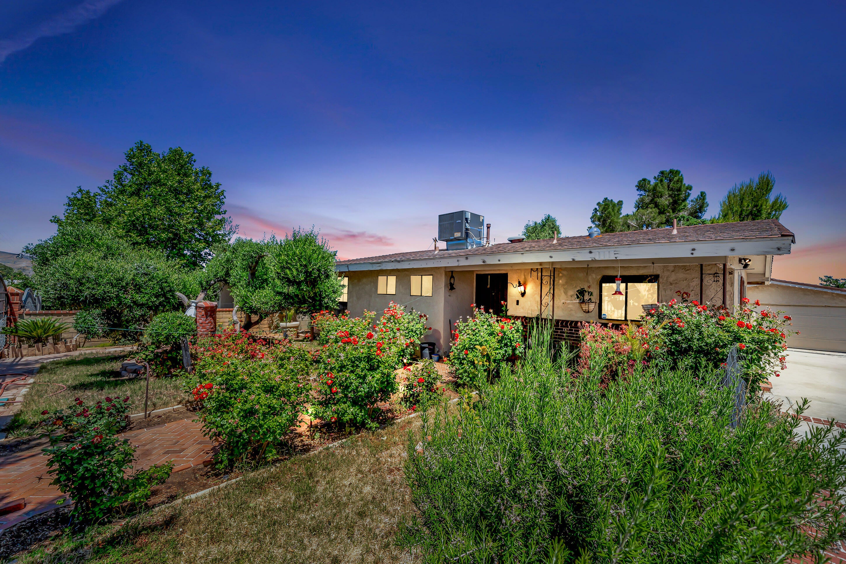 1617 Elizabeth Lake Road — photo