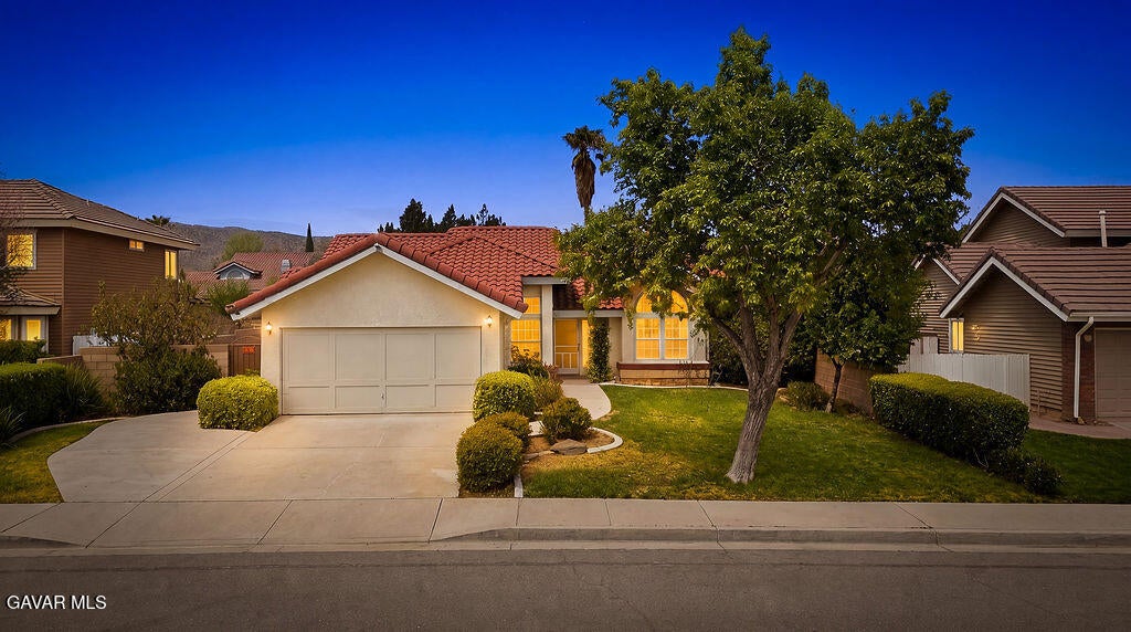42515 Carriage Way — photo