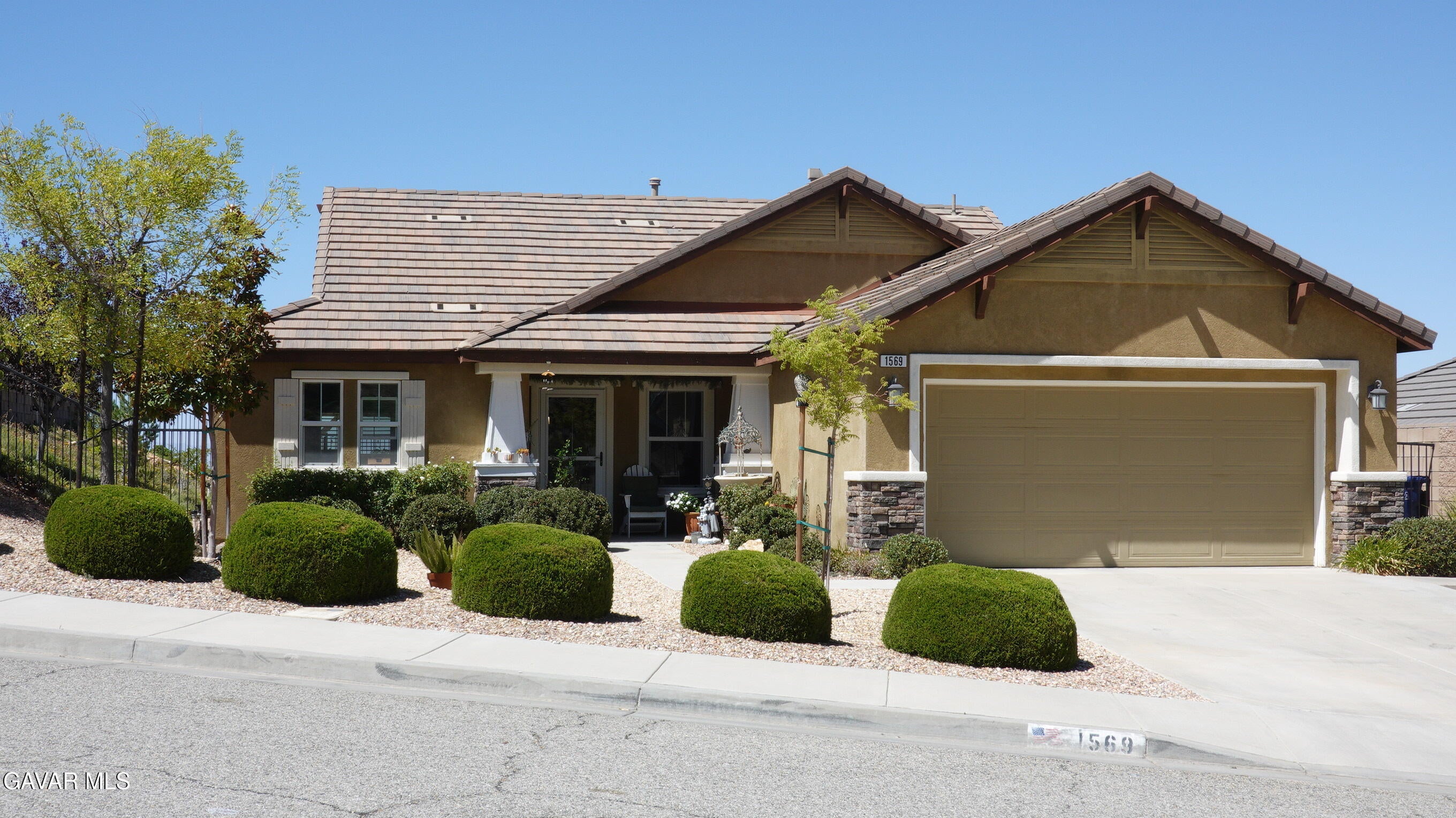 1569 Angora Way — photo