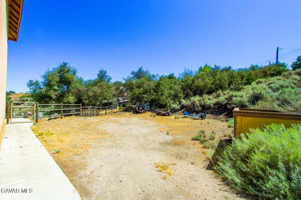 24261 Jacaranda Drive, Tehachapi, CA 93561 — photo 3