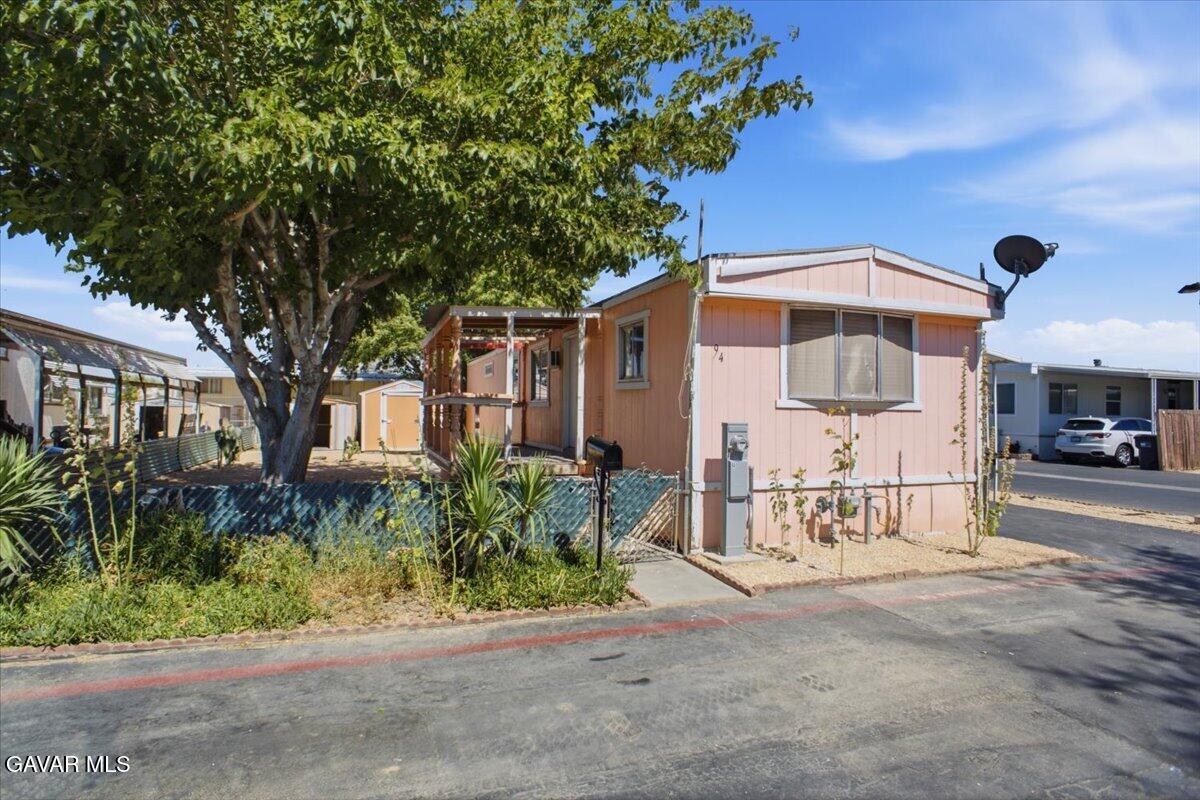 3753 E Avenue I Spc 94 — photo