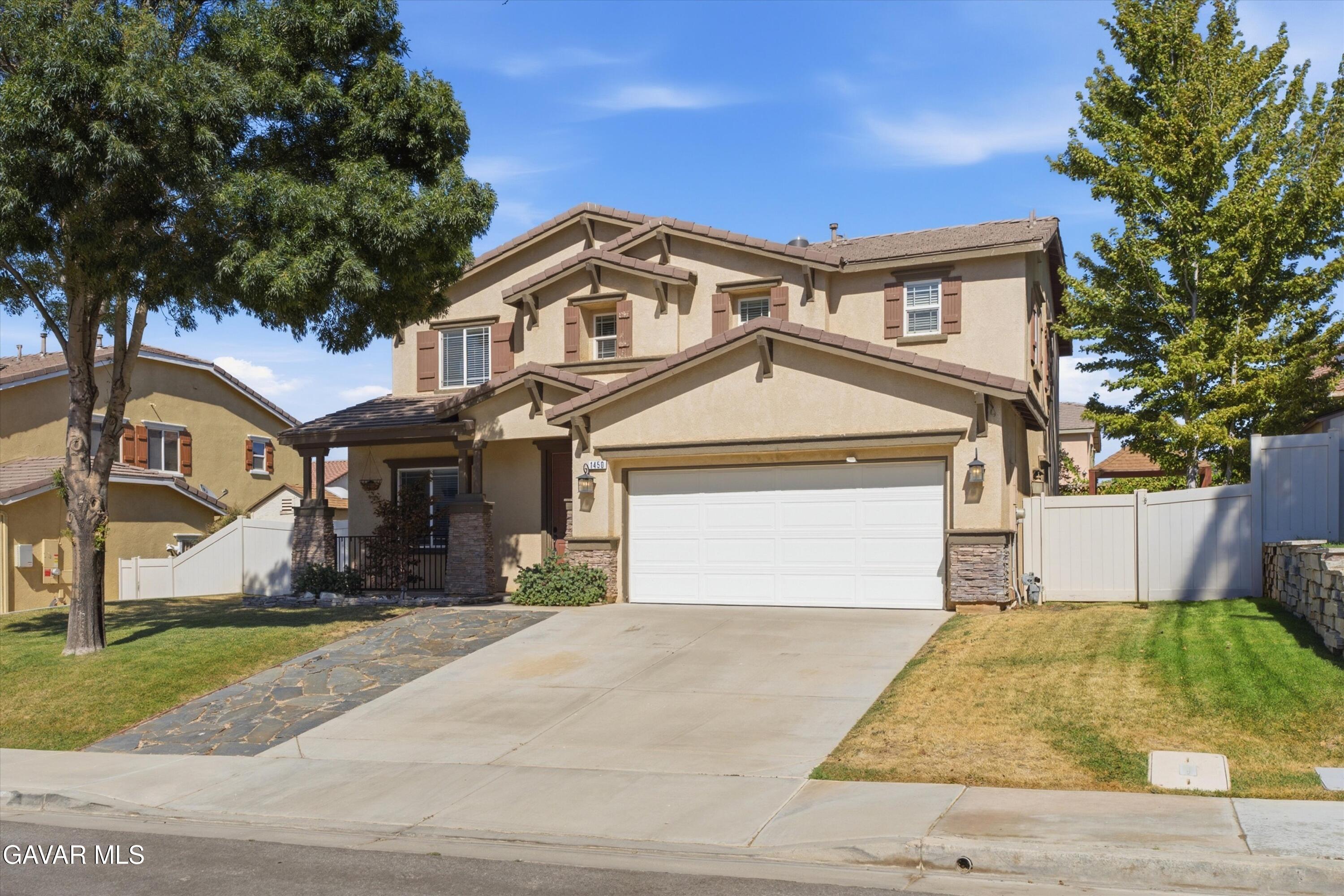 1450 S Green Street — photo