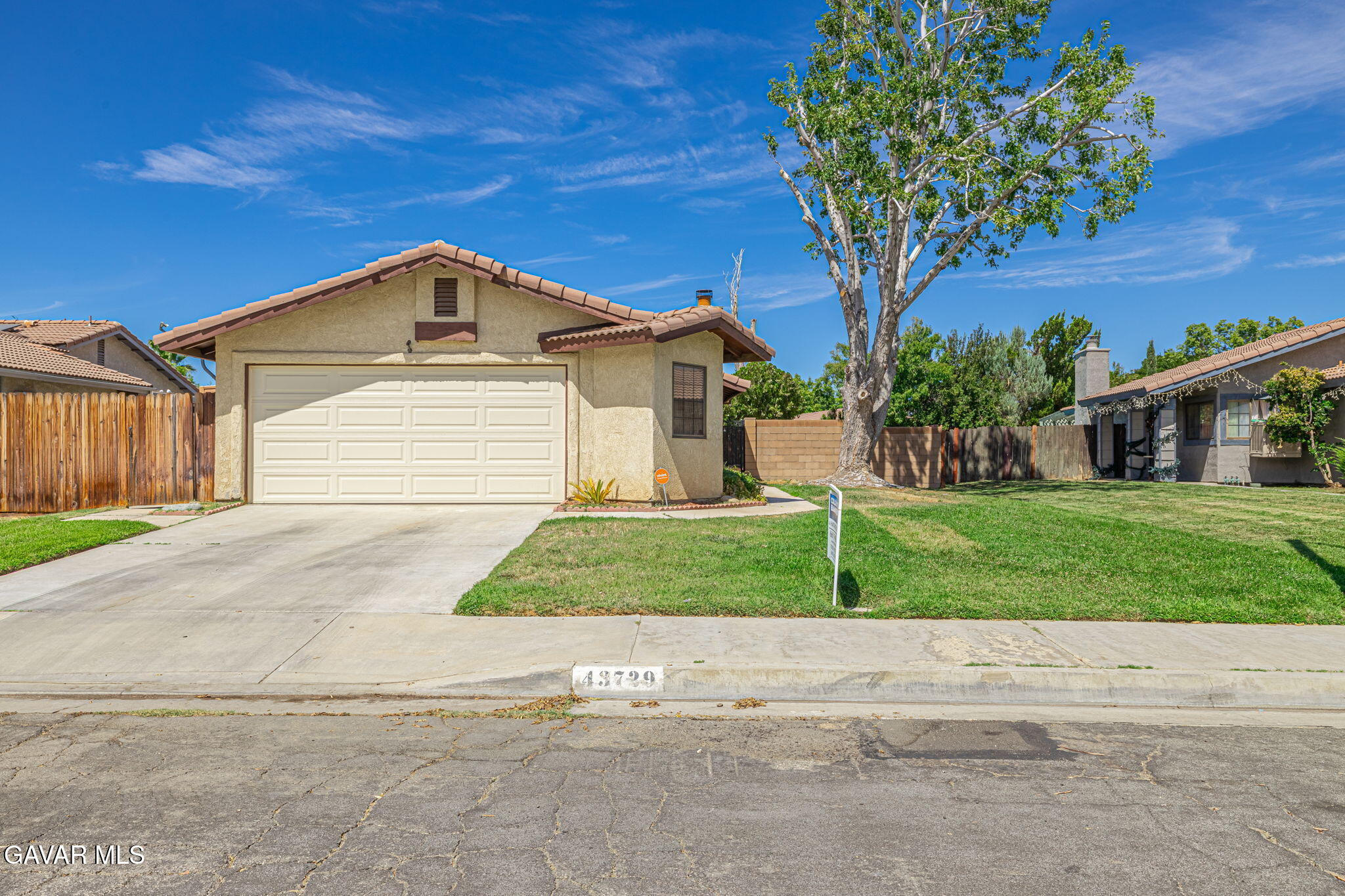 43729 La Paz Lane — photo