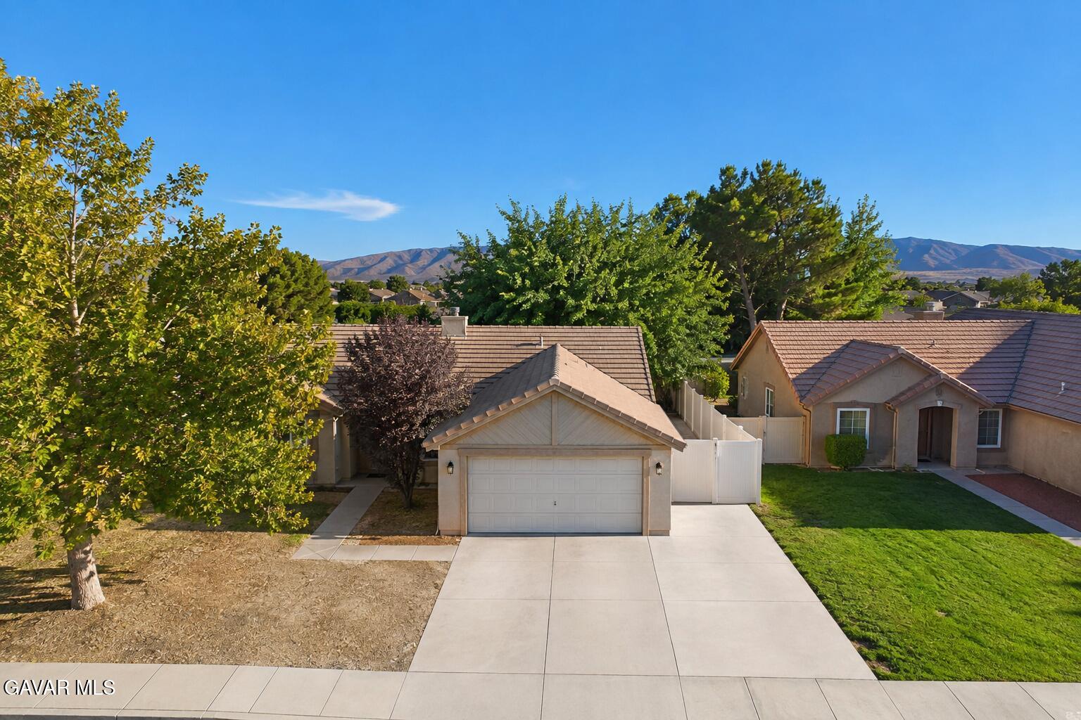 6204 Jasper Court — photo