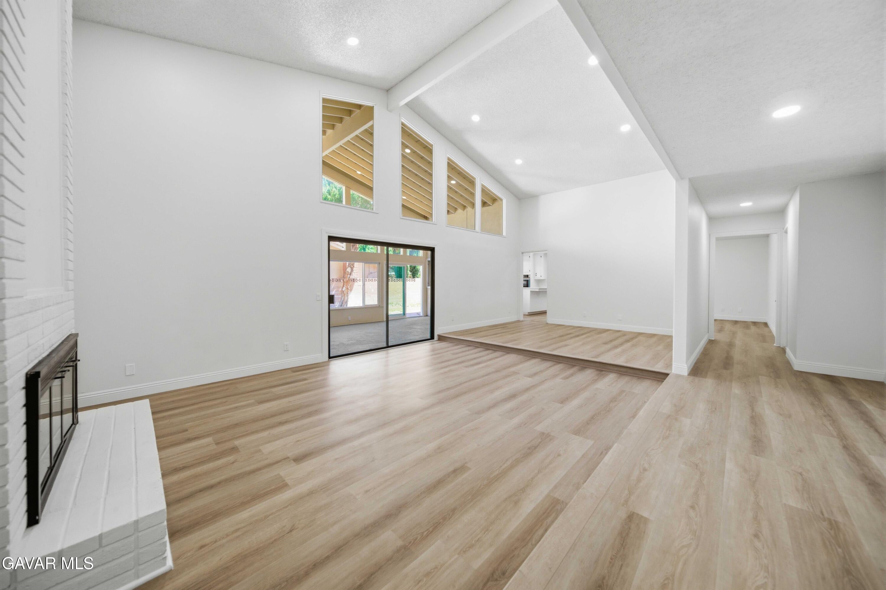 2653 W End Court — photo