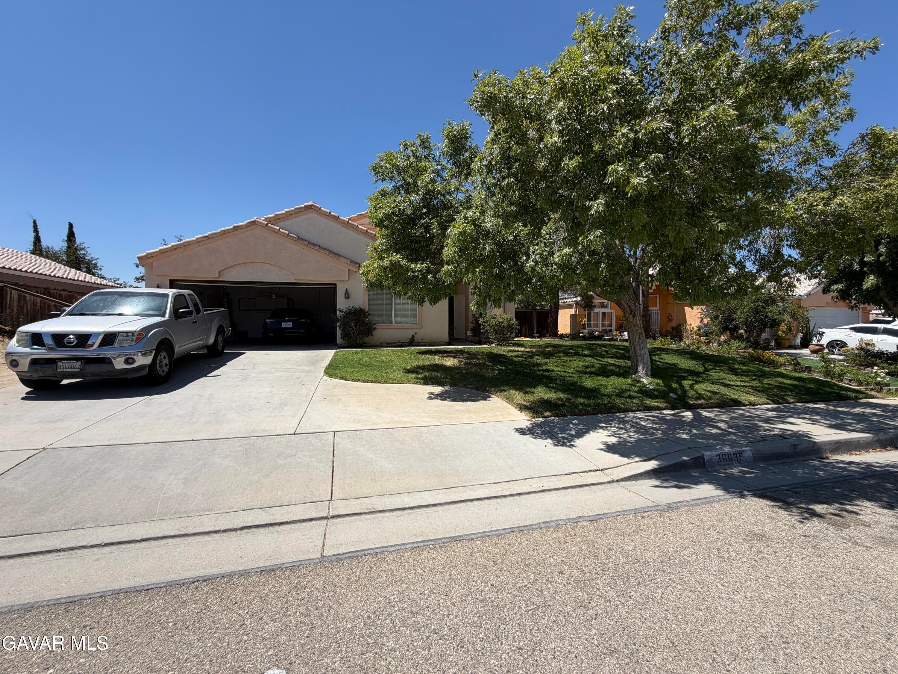 36639 E Rose Street — photo