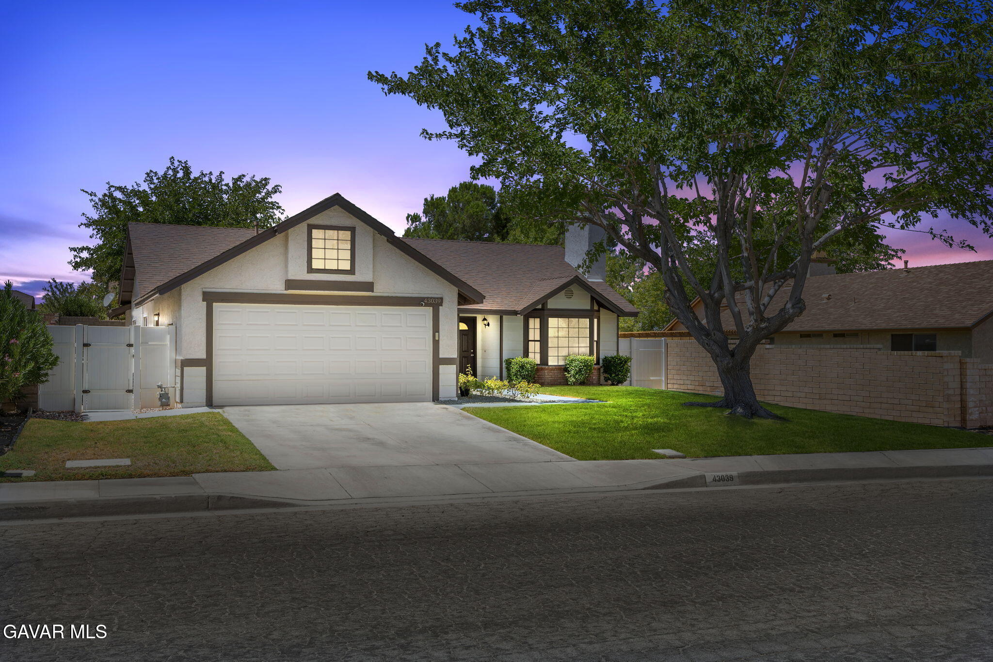 43039 Cromley Court — photo