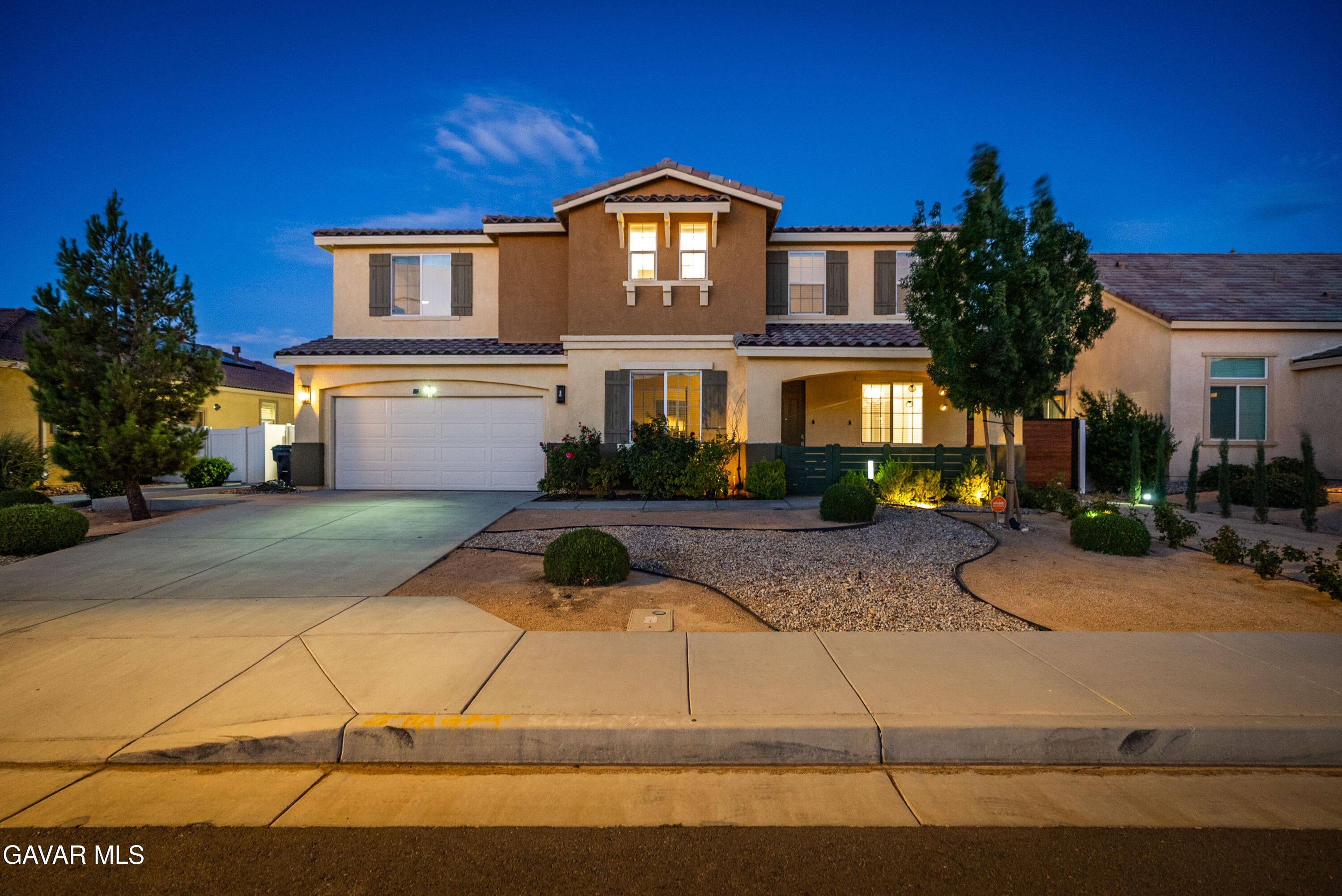 39028 Mondell Pine Avenue — photo