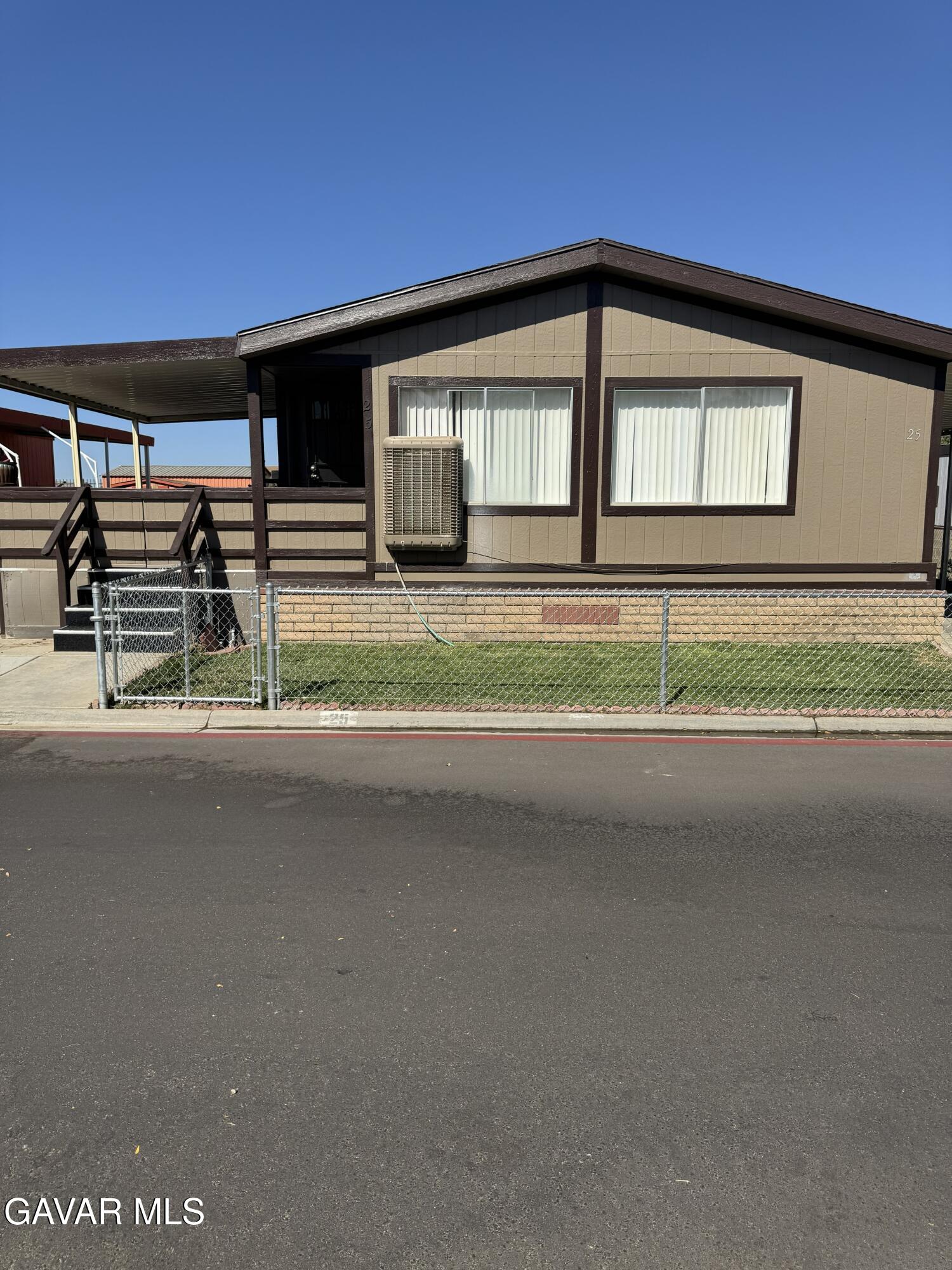 45111 25th Street Spc 25 — photo