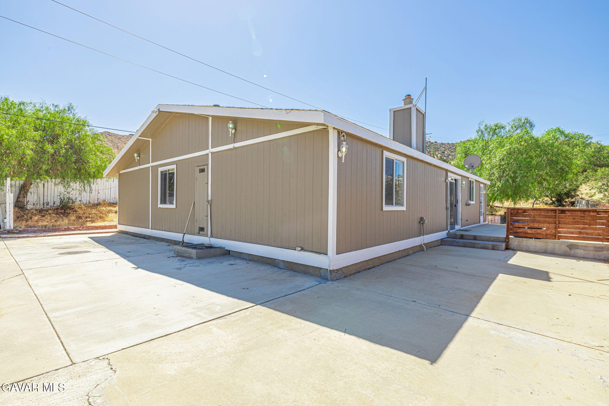 510 E Soledad Pass Road — photo