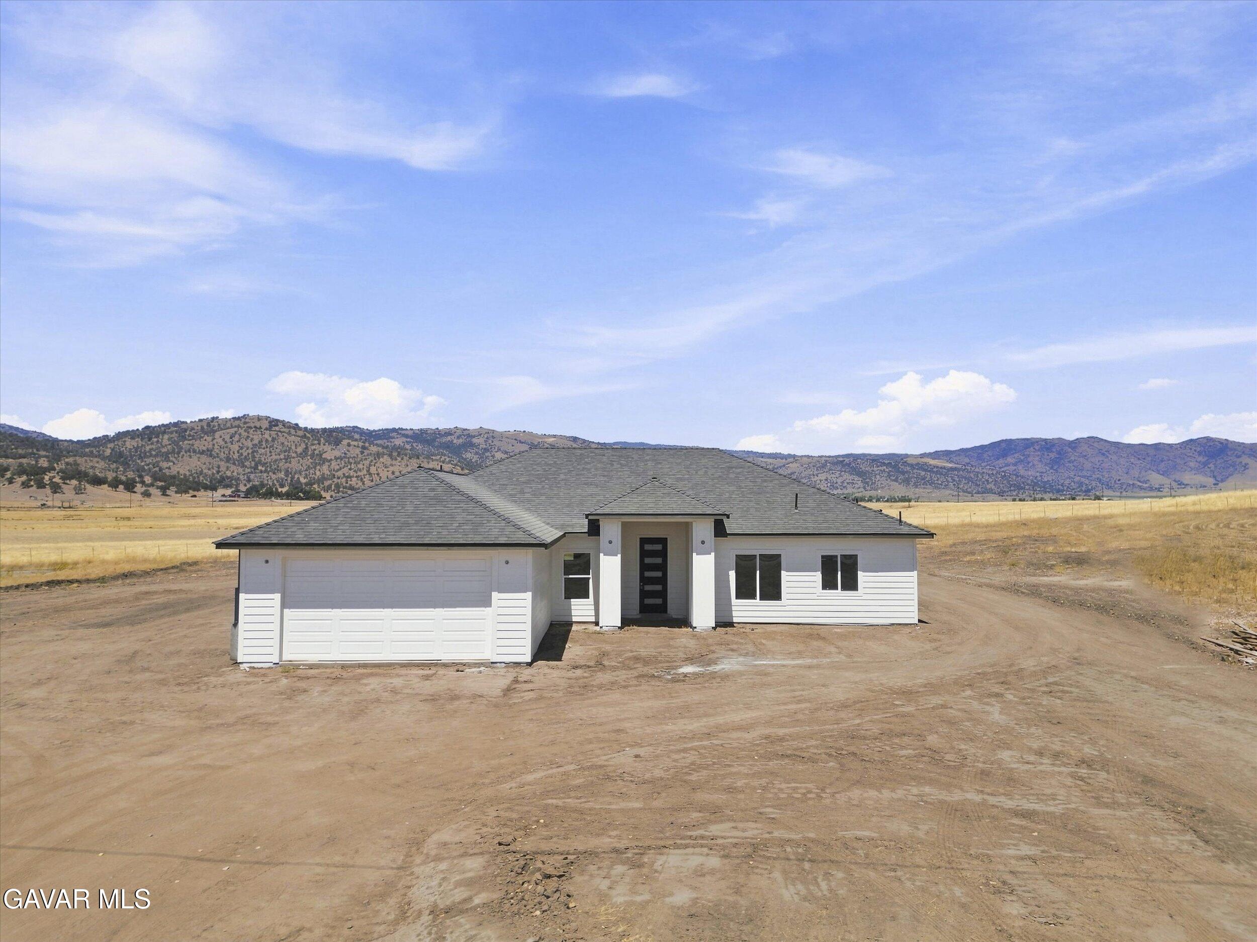 28181 Burning Tree Drive, Tehachapi, CA 93561 — photo 2
