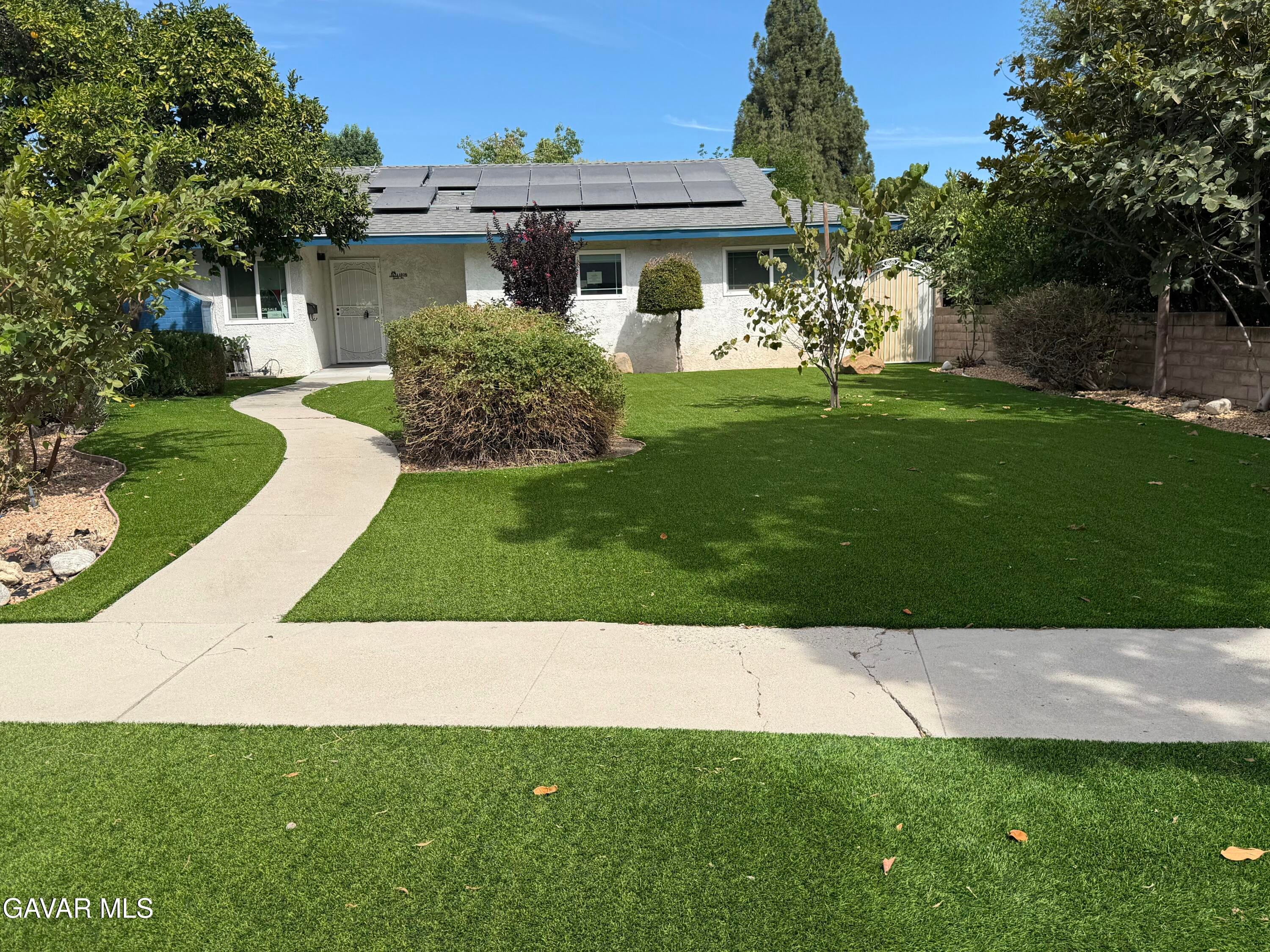 11026 Gerald Avenue — photo