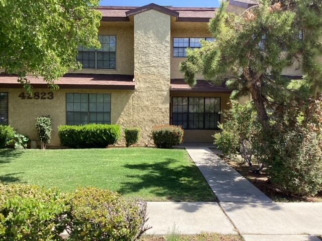 42823 W 15th Street Unit 3 — photo